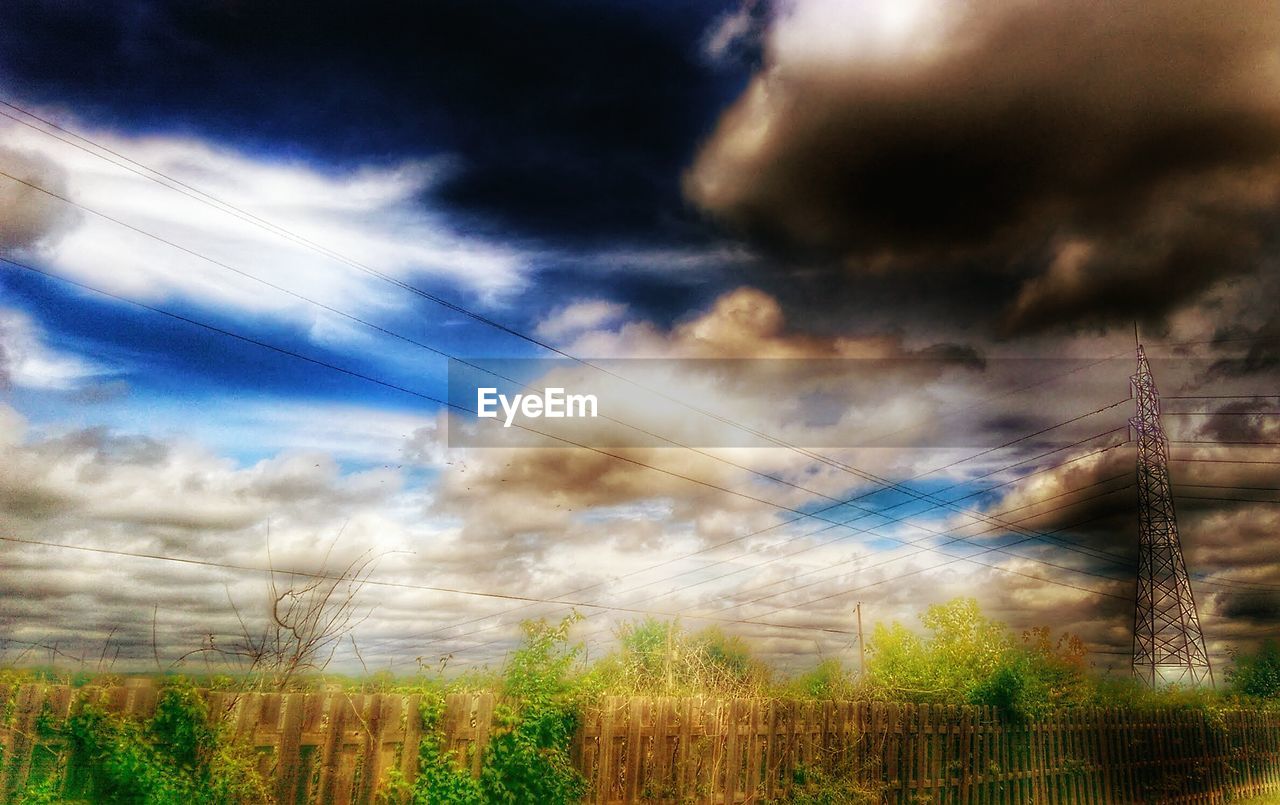 VIEW OF LANDSCAPE AGAINST SKY