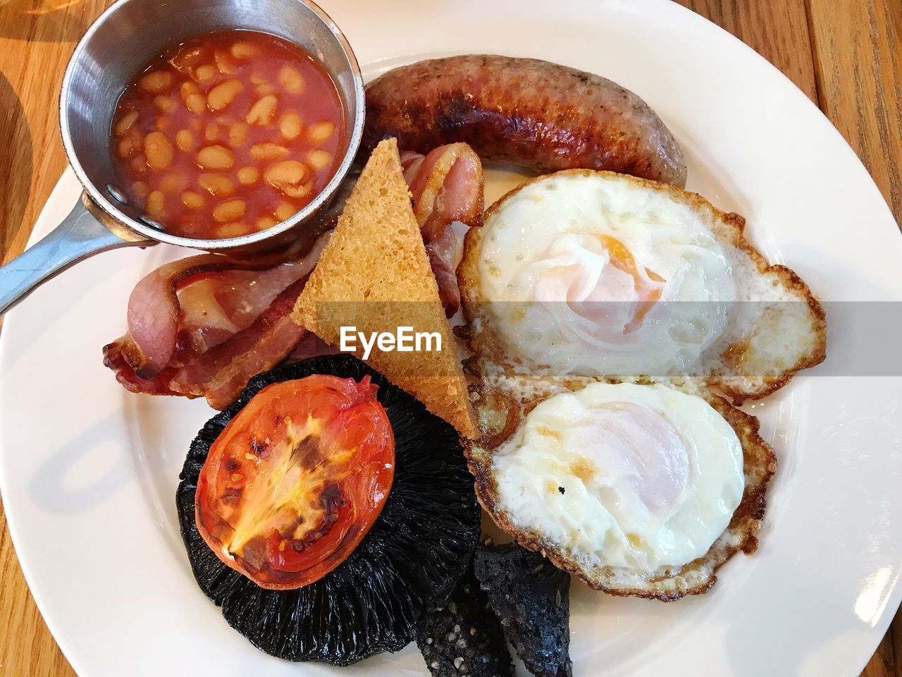 CLOSE-UP OF BREAKFAST SERVED ON TABLE