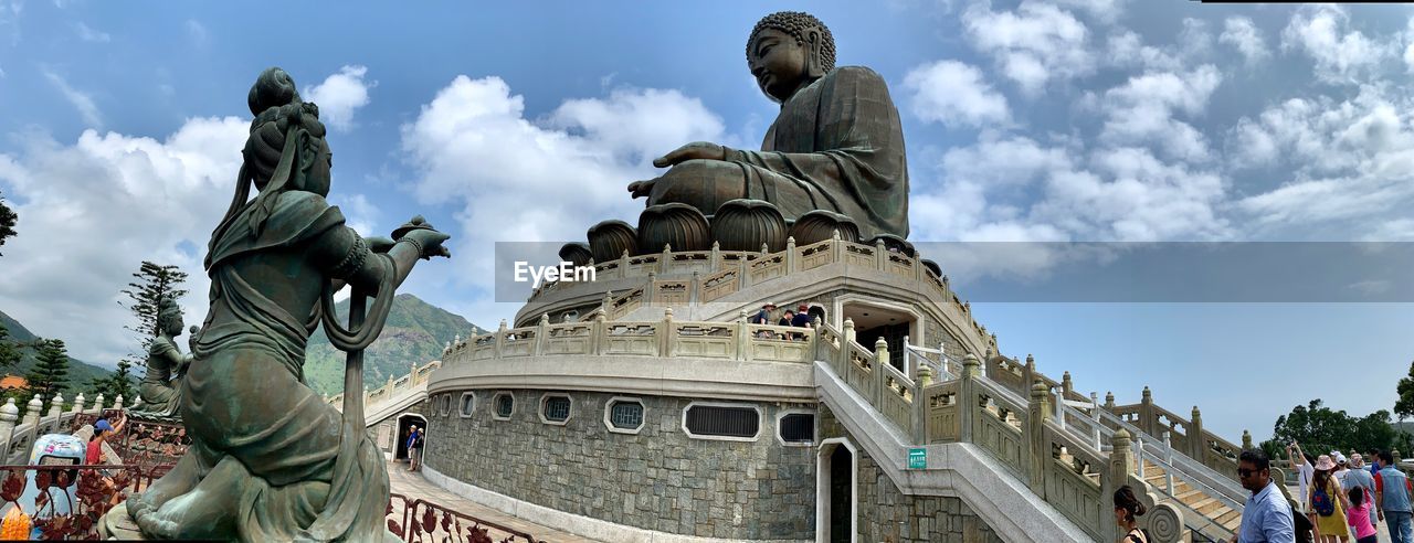 LOW ANGLE VIEW OF STATUE OF BUILDING
