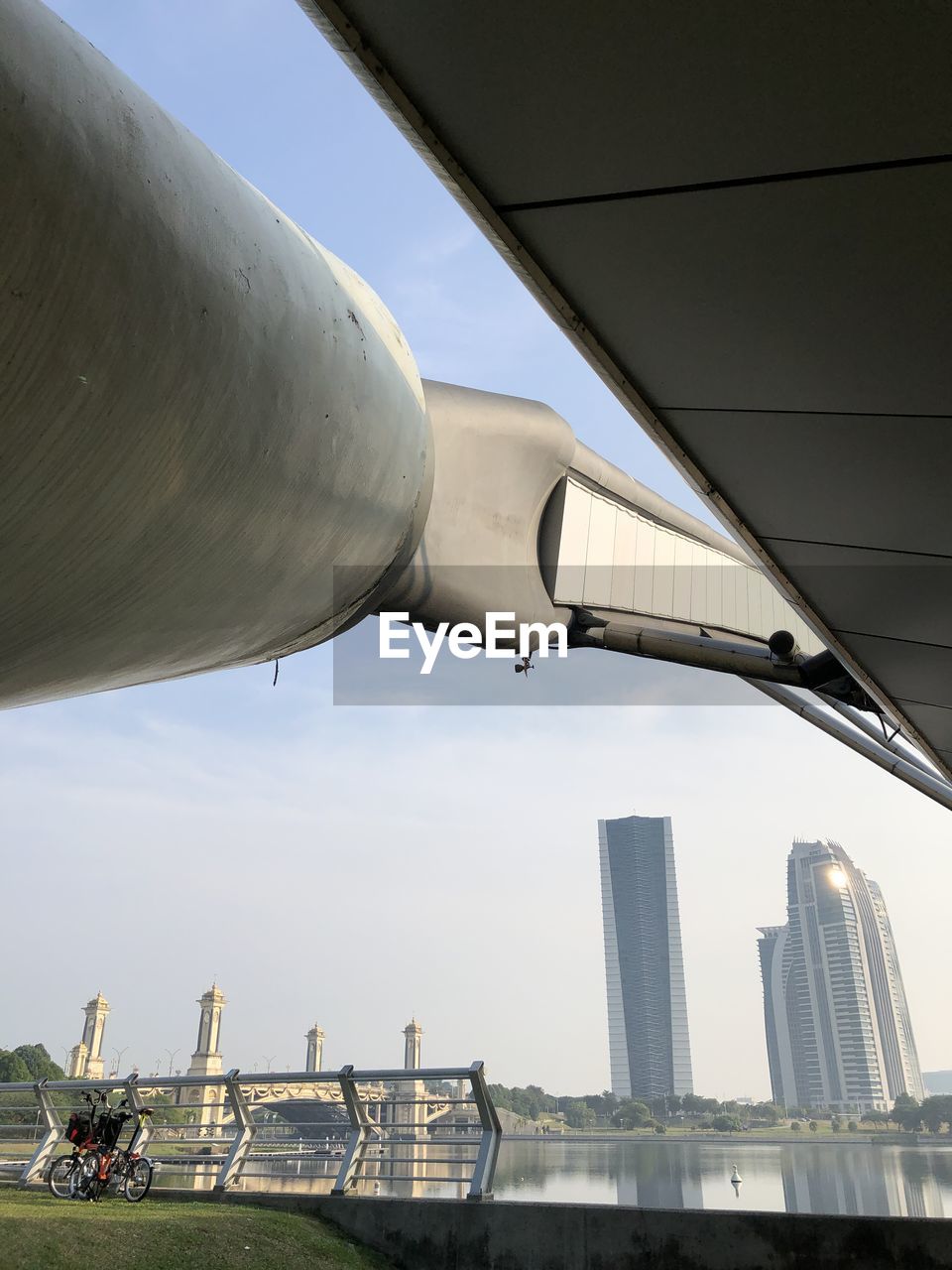 LOW ANGLE VIEW OF CITY BUILDINGS AGAINST SKY