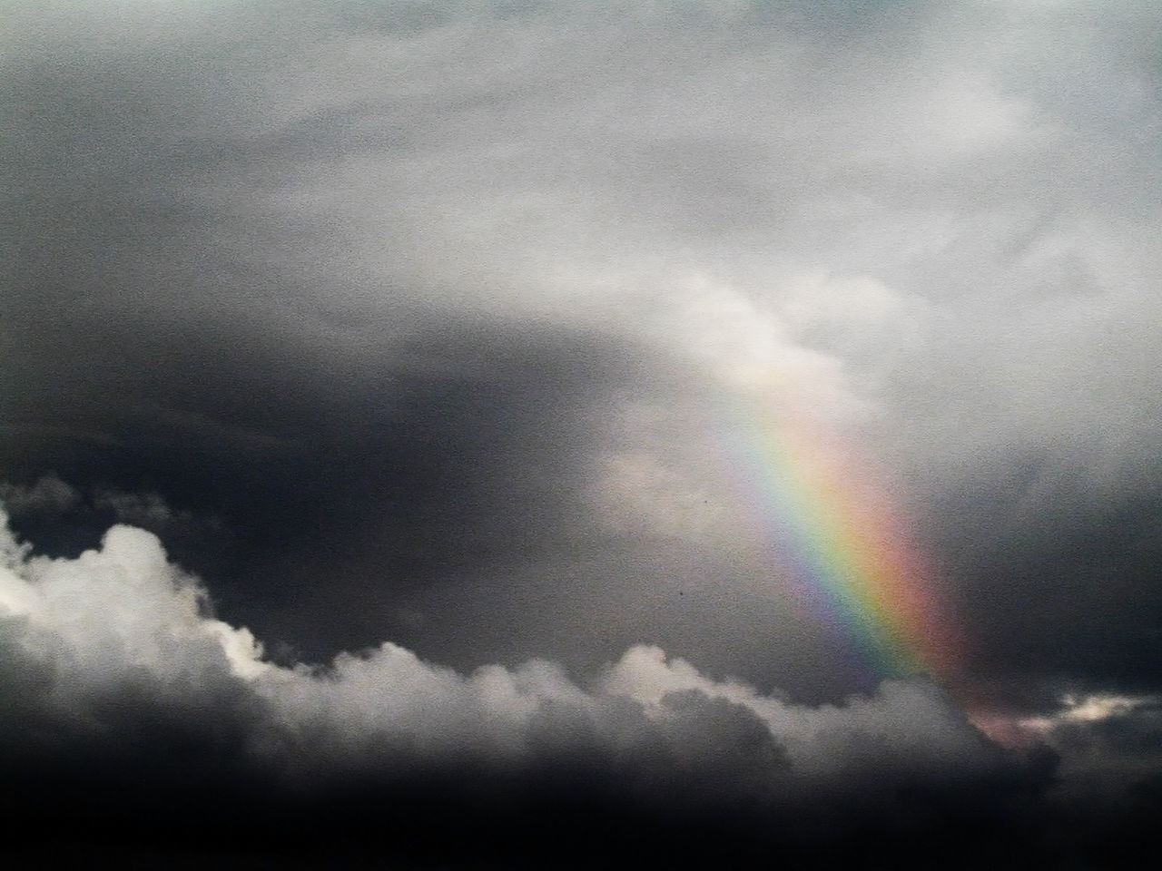 LOW ANGLE VIEW OF CLOUDY SKY