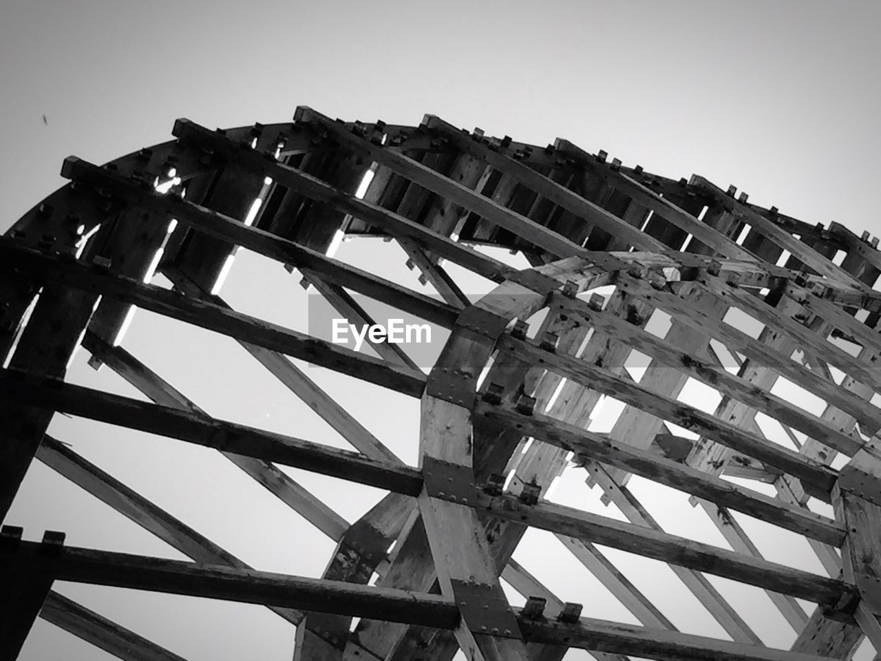 LOW ANGLE VIEW OF TOWER AGAINST THE SKY