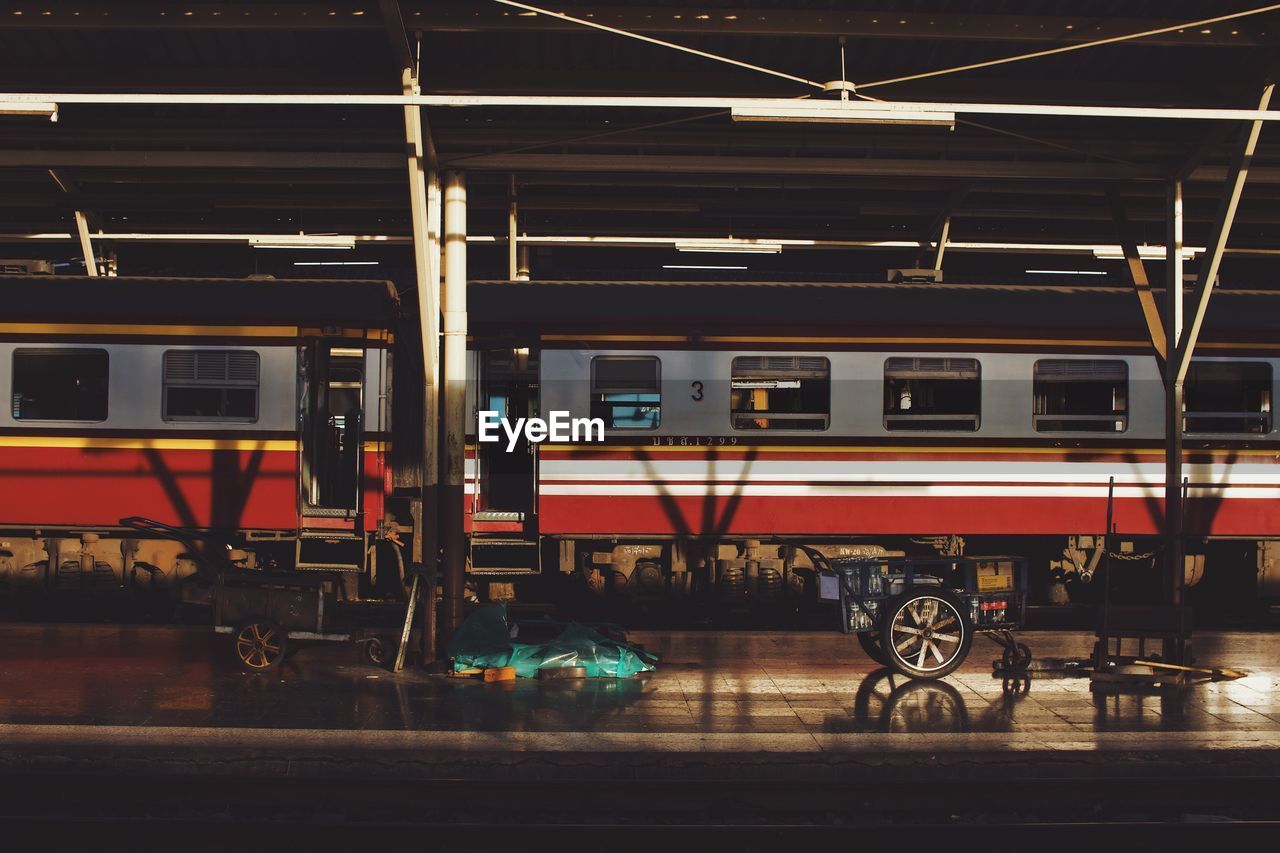 VIEW OF TRAIN AT RAILROAD STATION PLATFORM