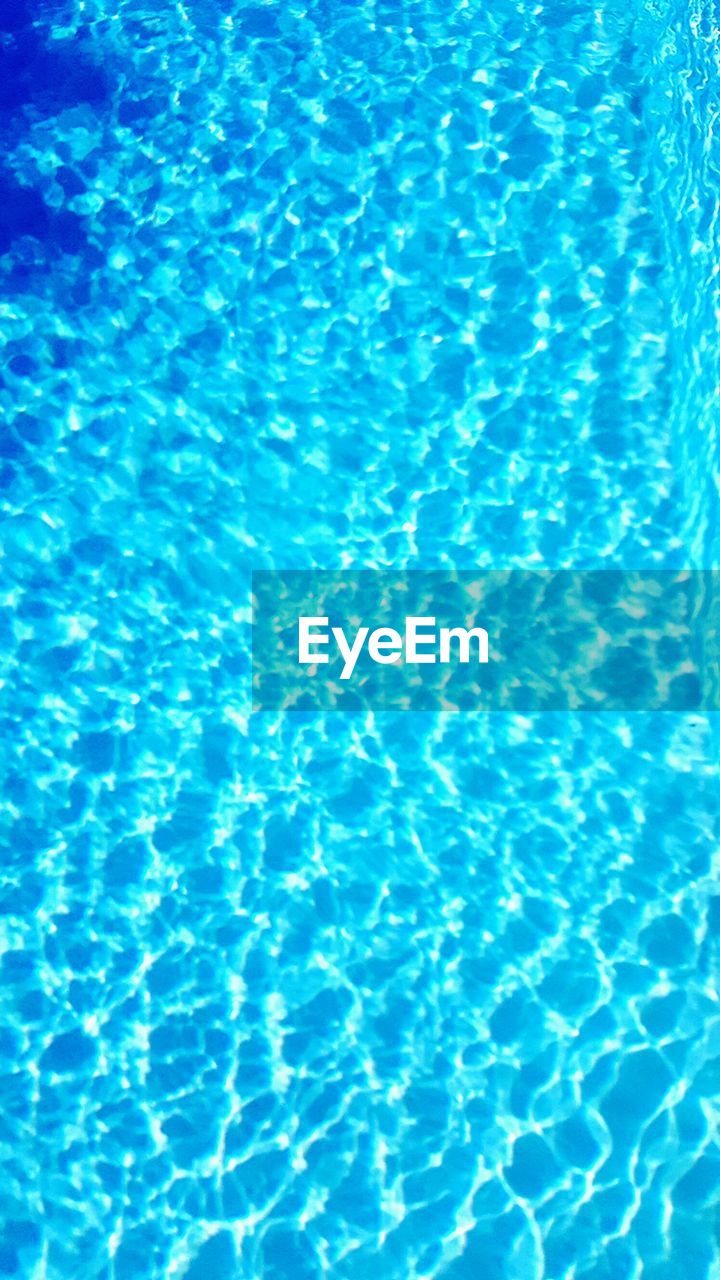 DETAIL SHOT OF SWIMMING POOL