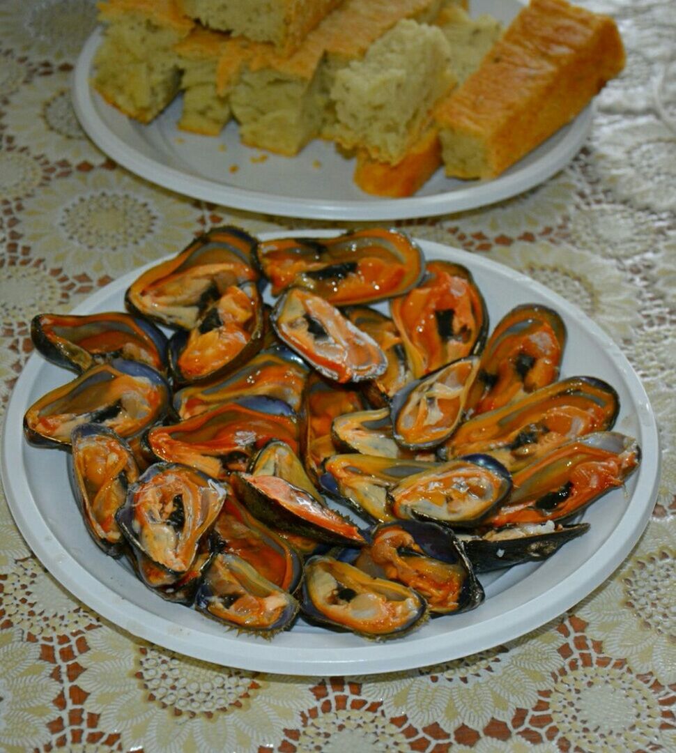 CLOSE-UP OF SERVED FOOD