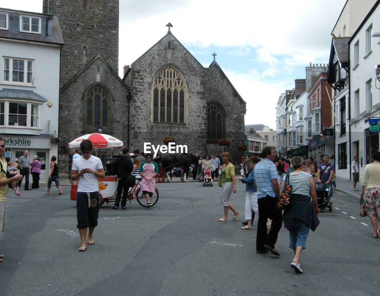 PEOPLE ON TOWN SQUARE