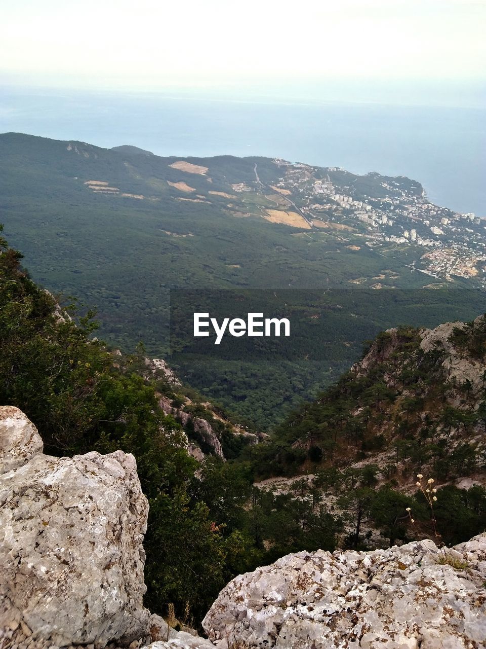 SCENIC VIEW OF MOUNTAIN AGAINST SKY