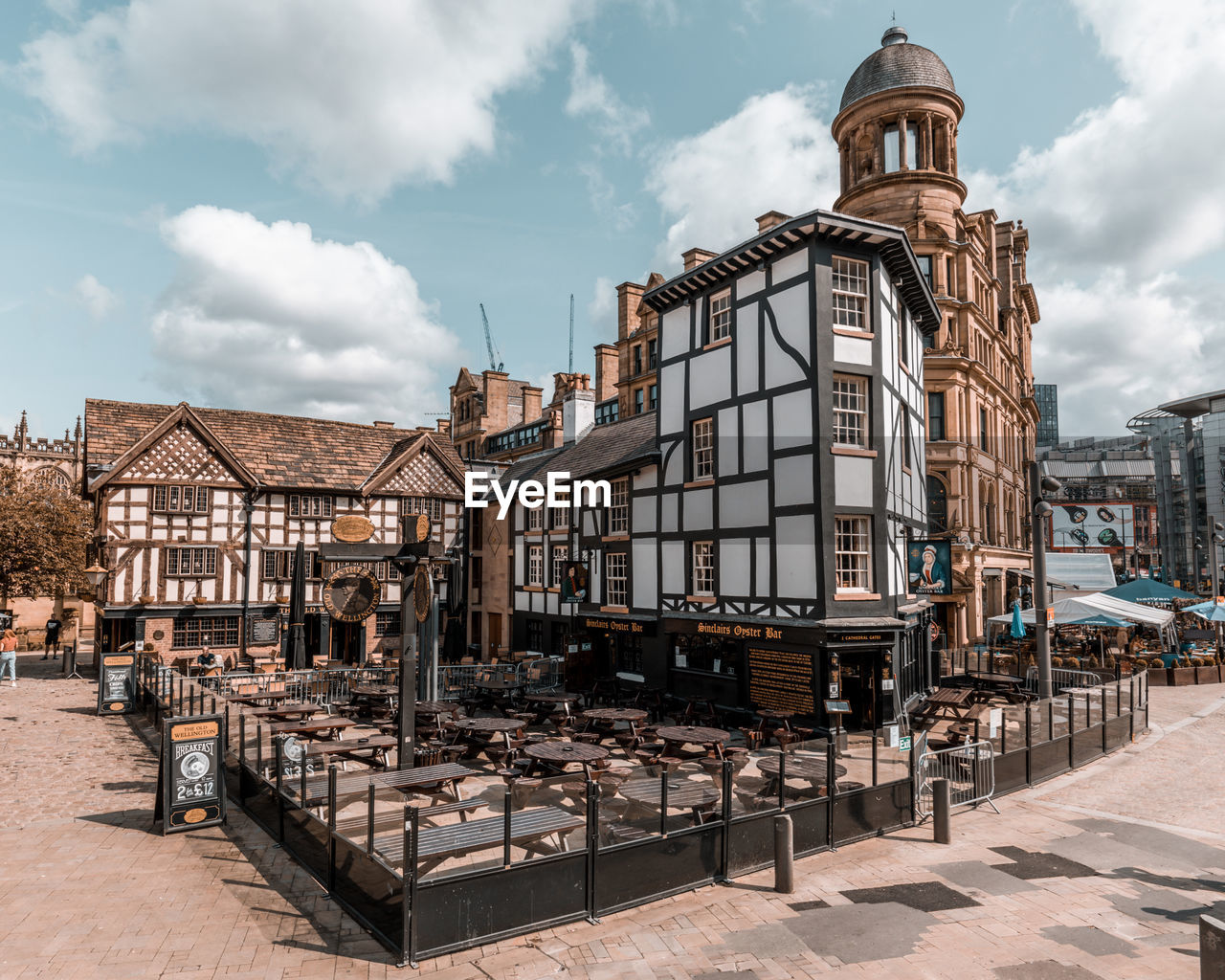 VIEW OF OLD BUILDINGS IN CITY