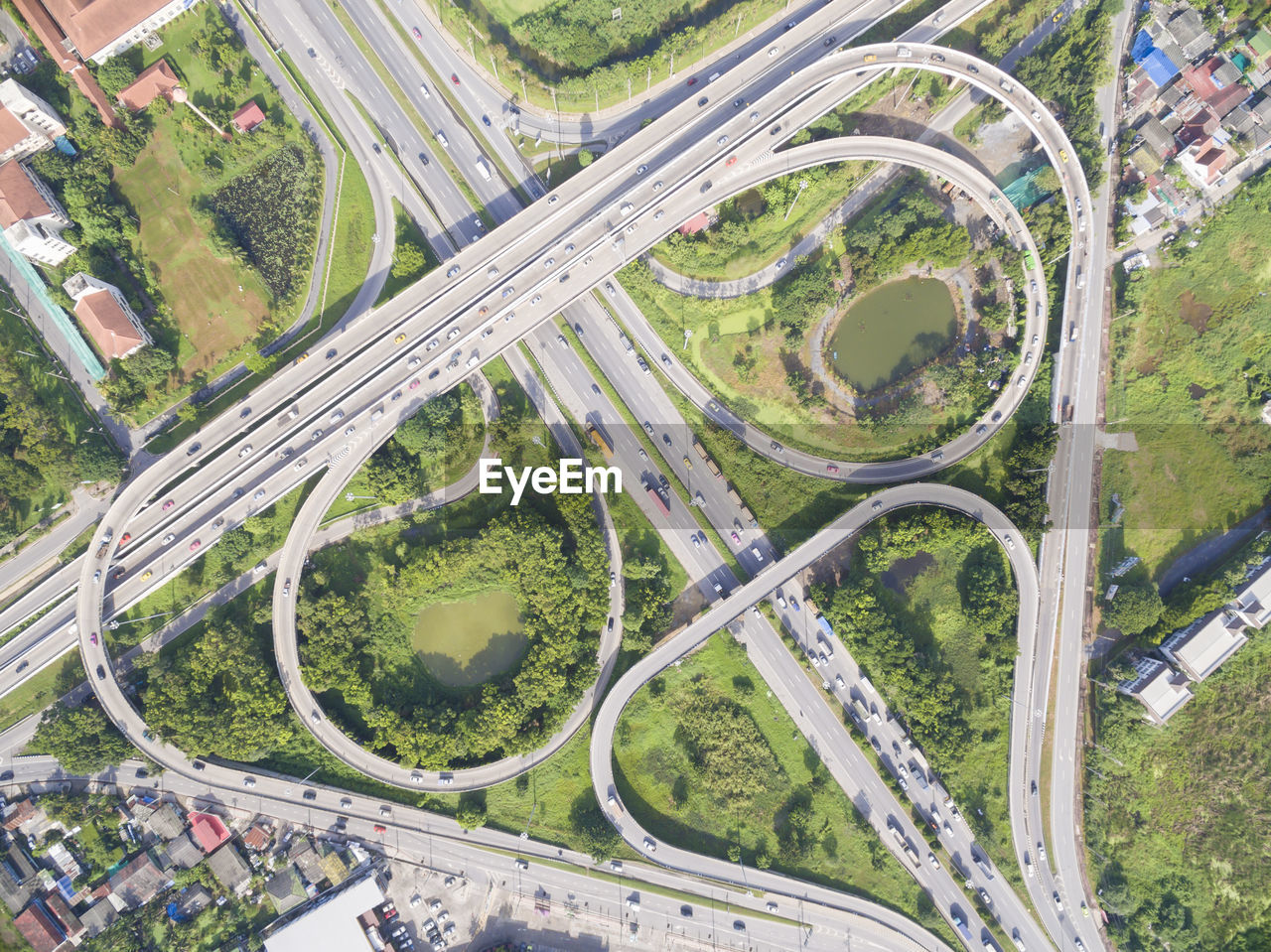 HIGH ANGLE VIEW OF ELEVATED ROAD ON STREET