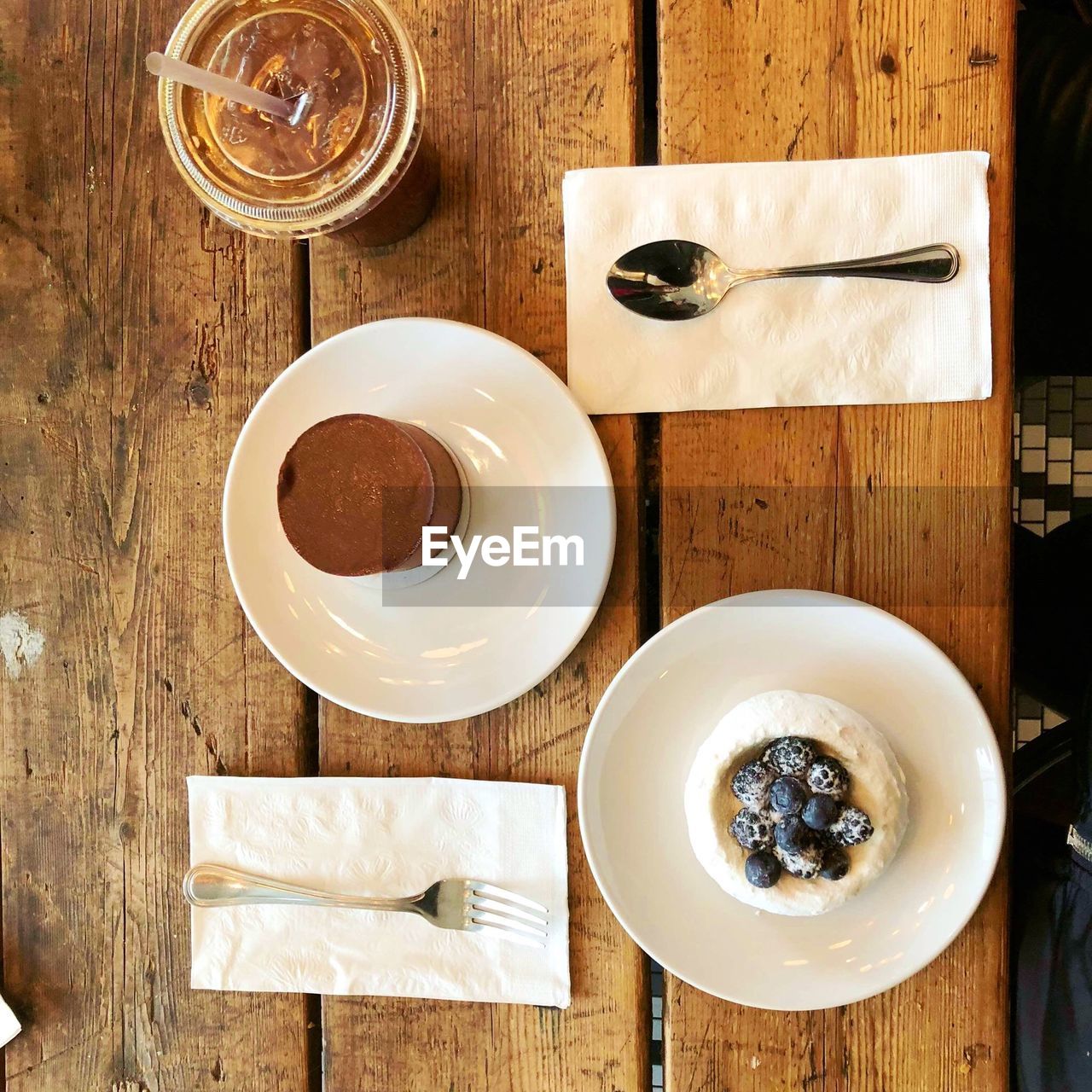 HIGH ANGLE VIEW OF BREAKFAST IN PLATE ON TABLE