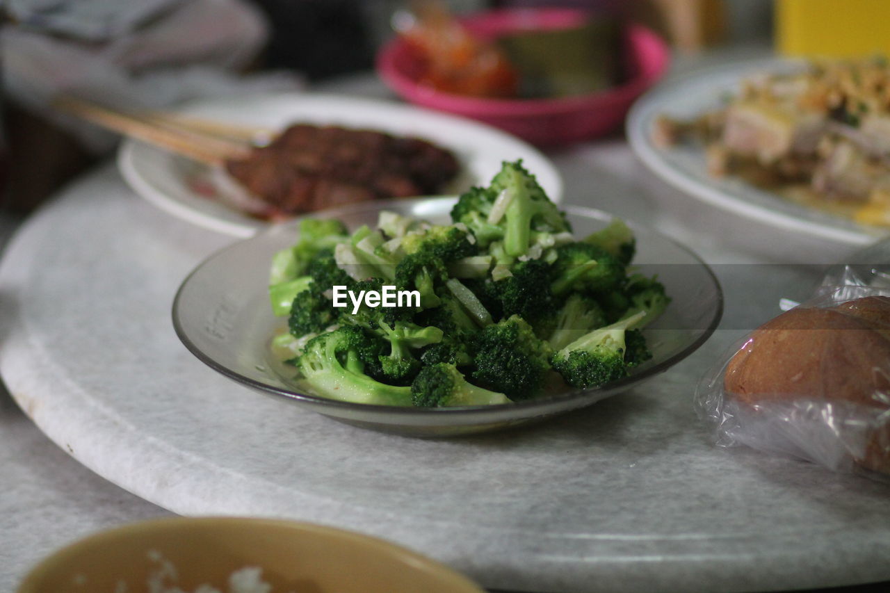 CLOSE-UP OF MEAL SERVED IN PLATE