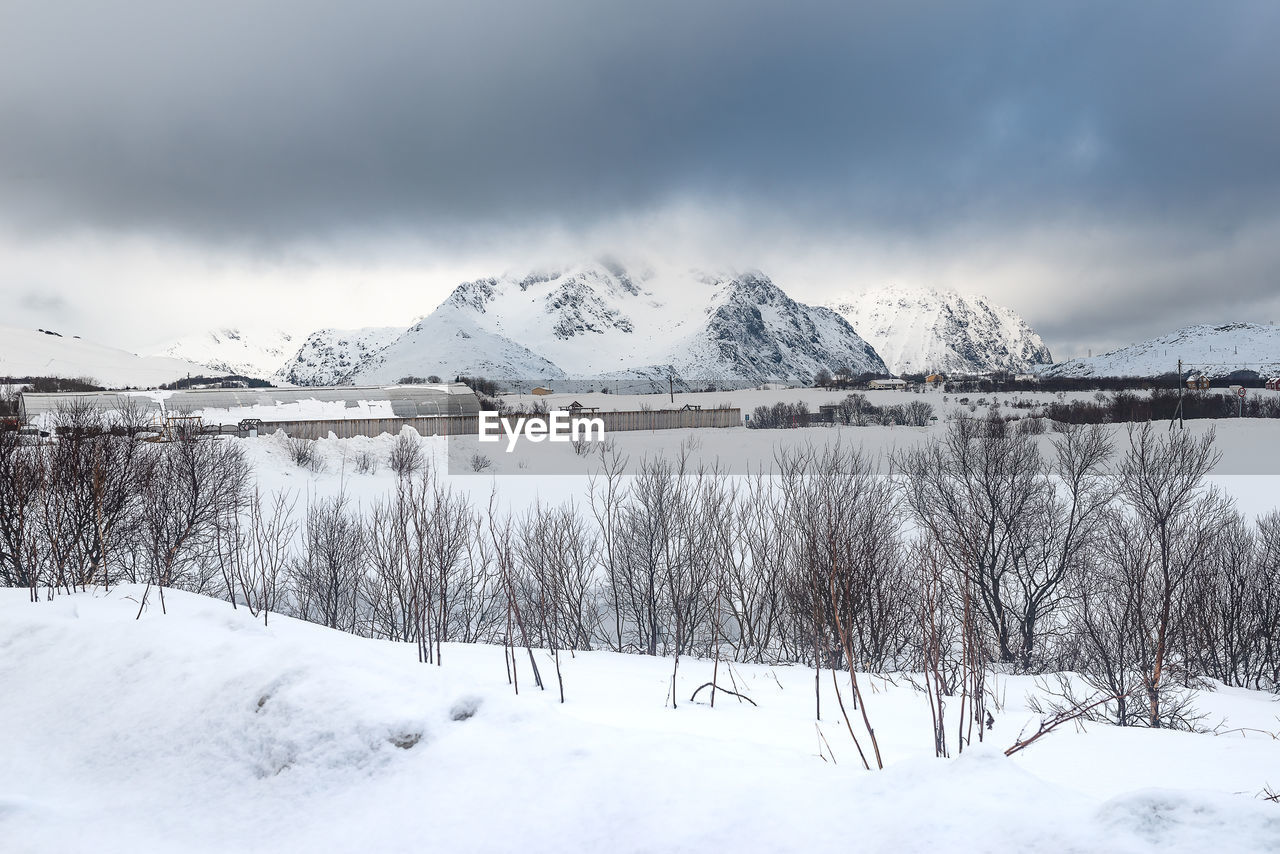 Lofoten islands is an archipelago in the county of nordland, norway