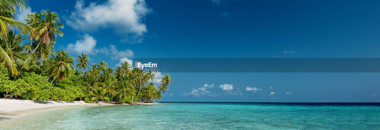 Beach panorama on the maldives