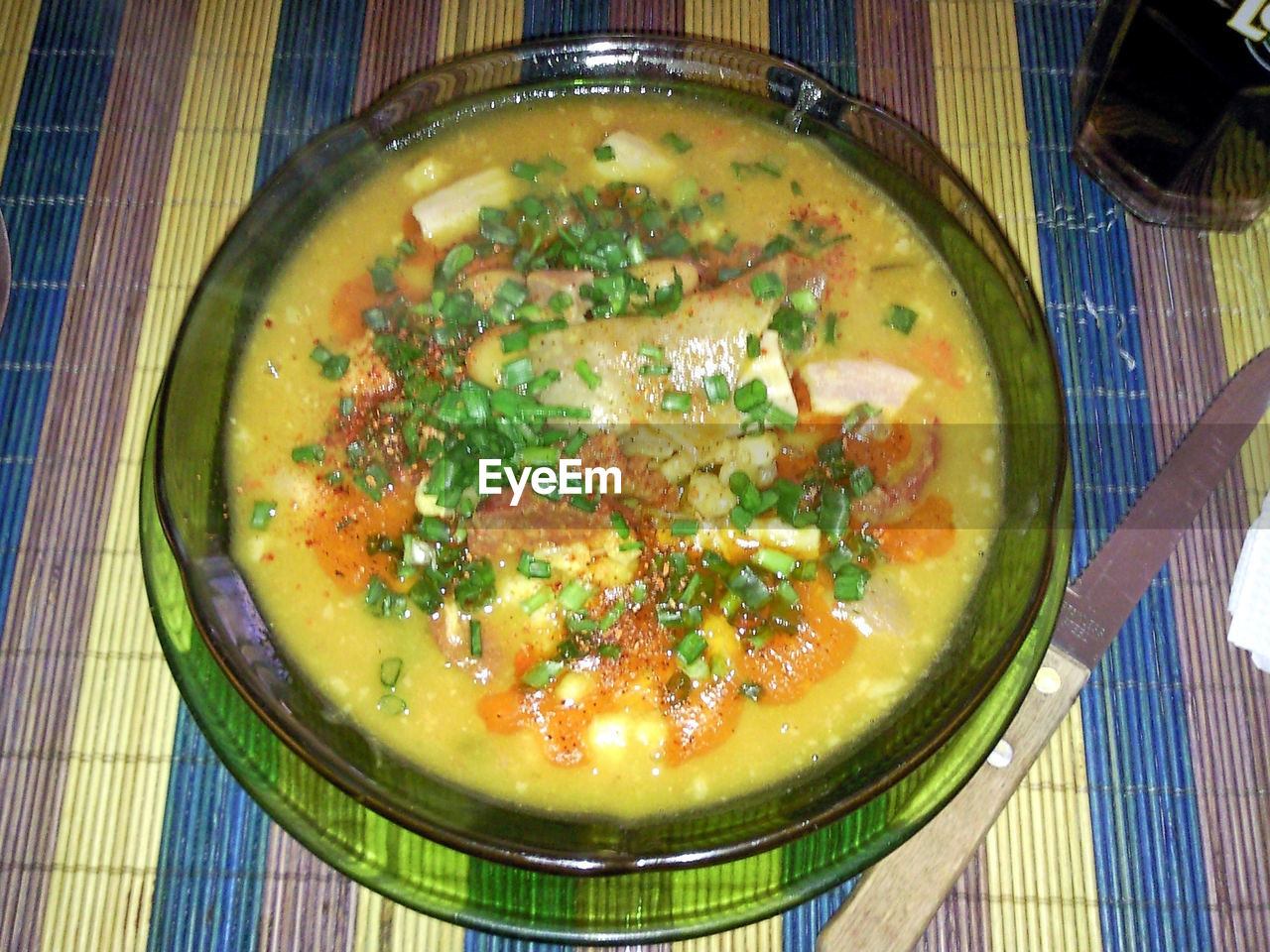 CLOSE-UP OF SERVED FOOD IN BOWL