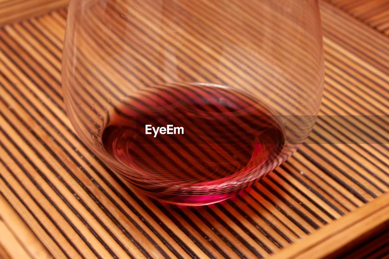 High angle view of wine in on textured tray
