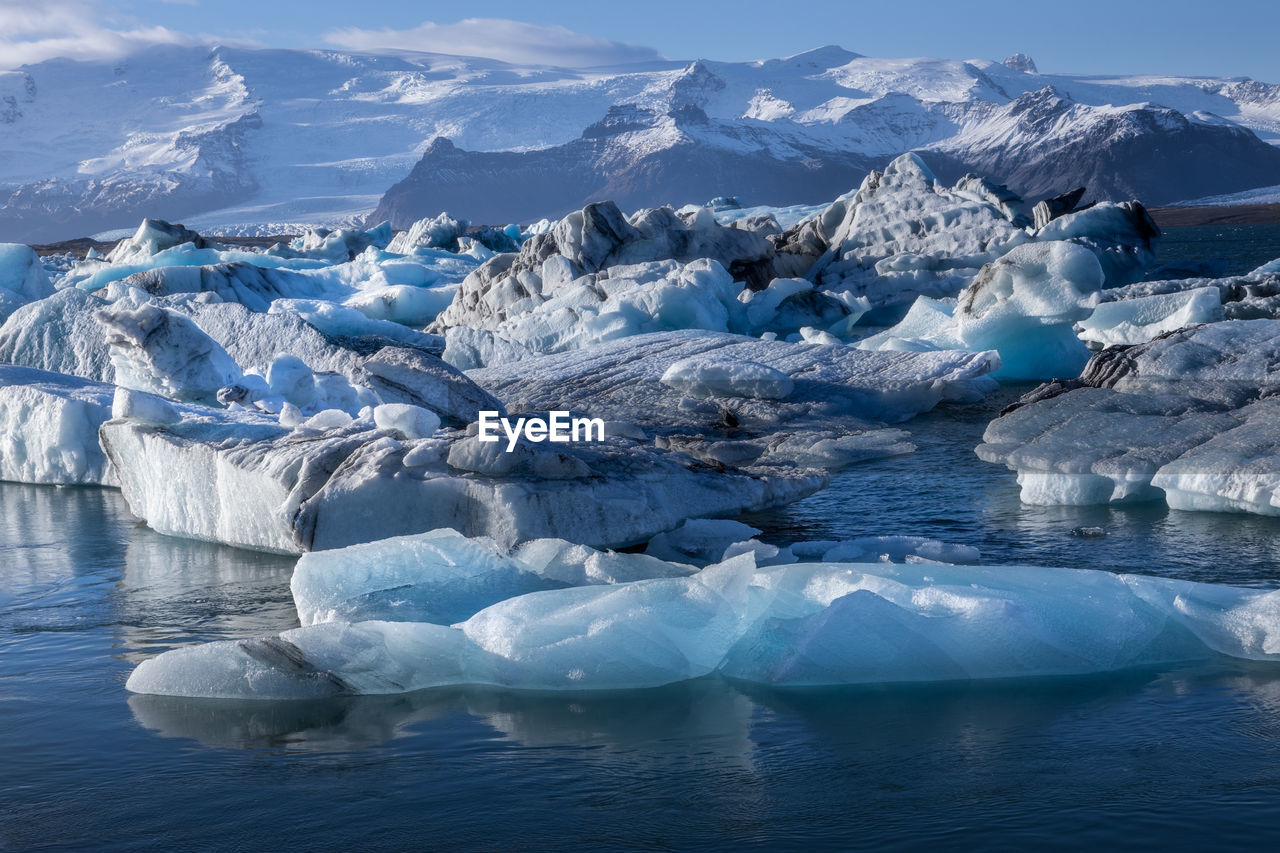 View of the icebergs coming from the skaftafellsjokul glacier in the jokulsarlon lagoon in iceland