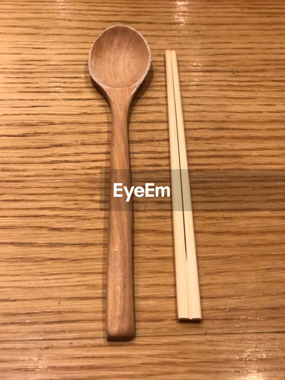 DIRECTLY ABOVE SHOT OF MEAL IN WOODEN TABLE