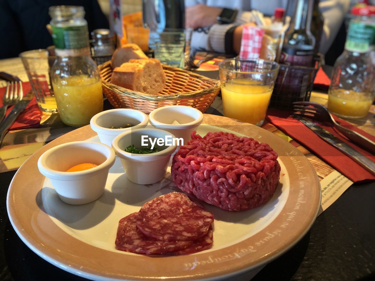 CLOSE-UP OF FOOD SERVED ON PLATE