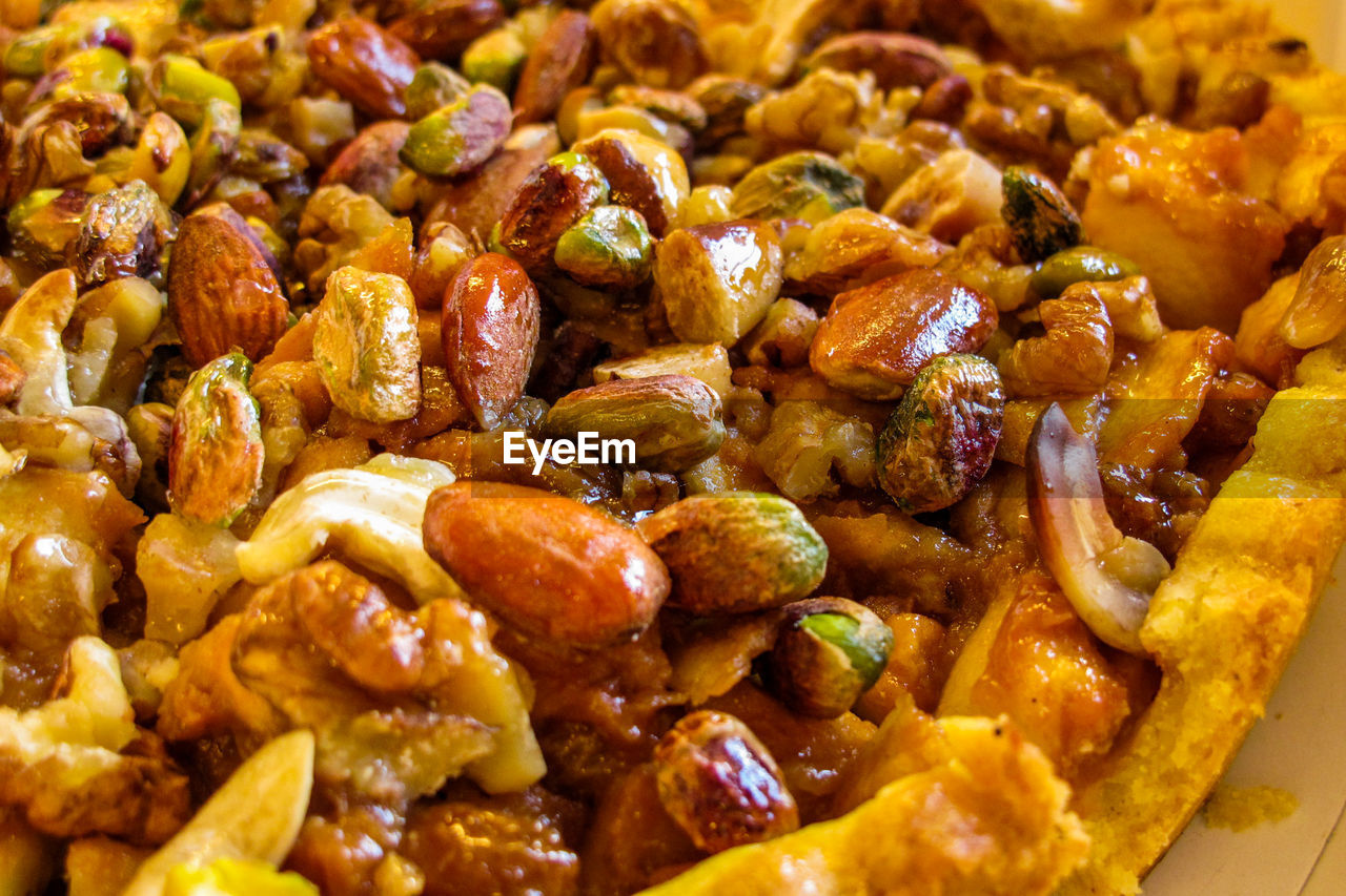 FULL FRAME SHOT OF FOOD IN PLATE