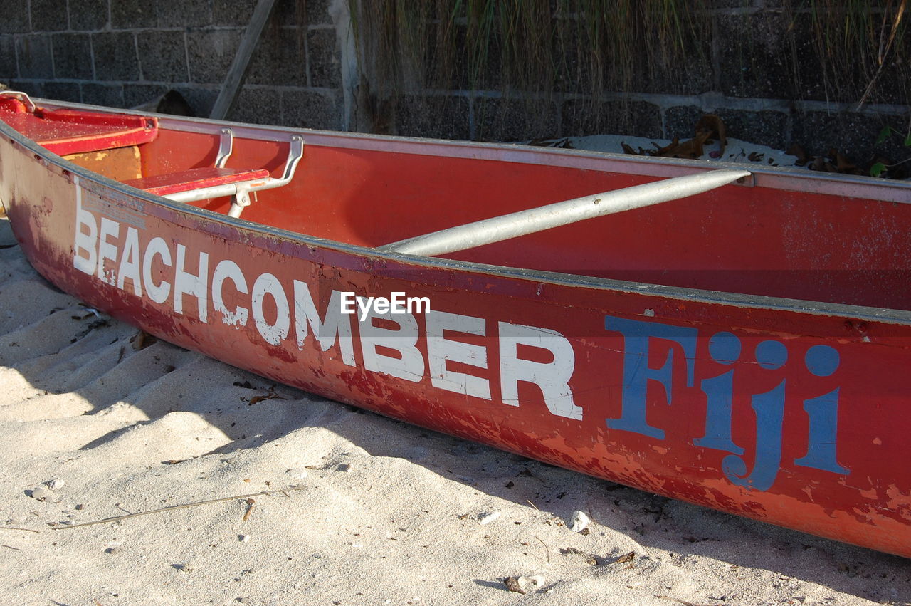 INFORMATION SIGN ON SHORE