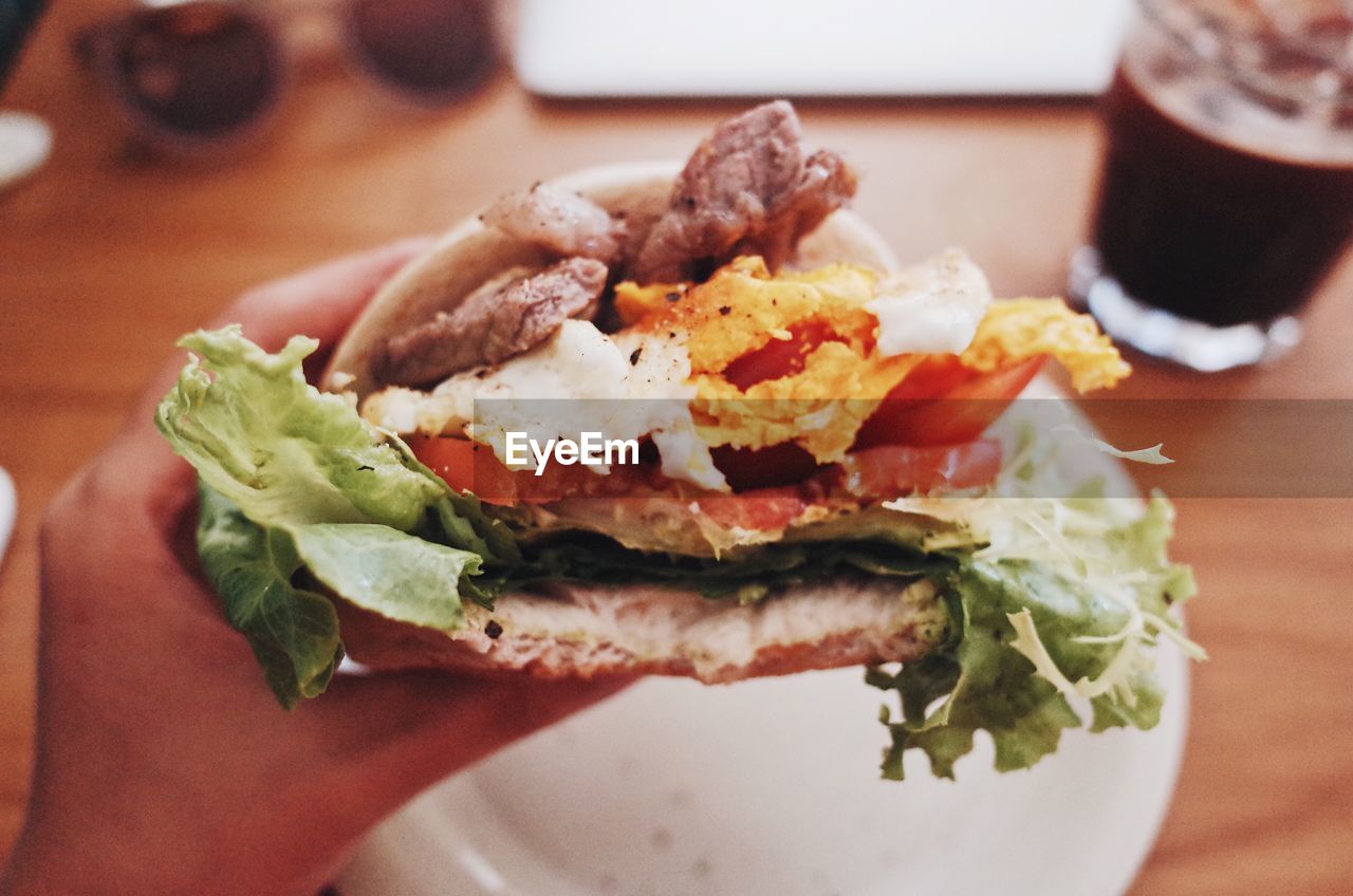 CLOSE-UP OF FOOD SERVED IN PLATE