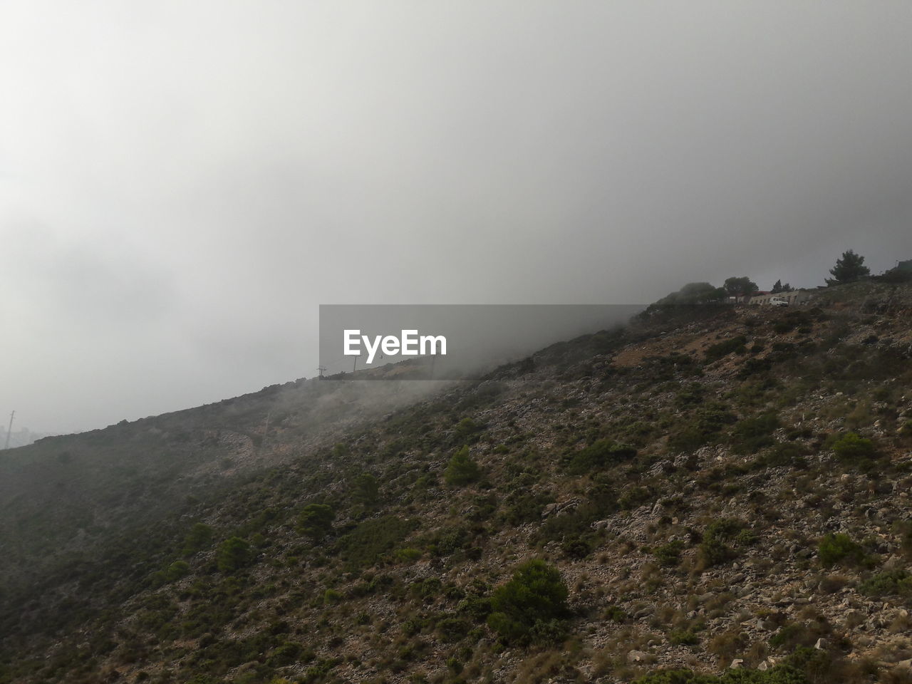 SCENIC VIEW OF ROCKY MOUNTAINS AGAINST SKY