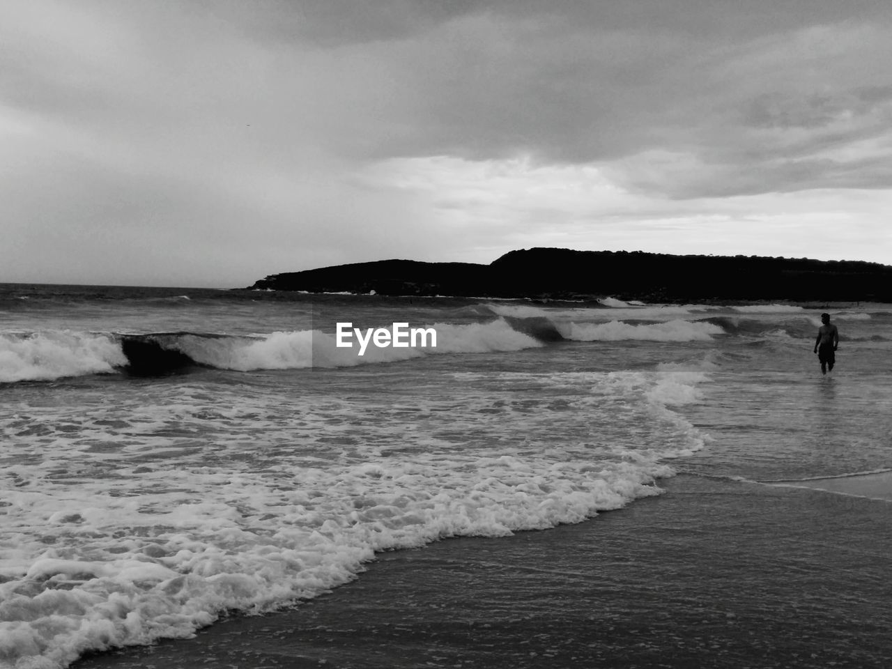 SCENIC VIEW OF BEACH