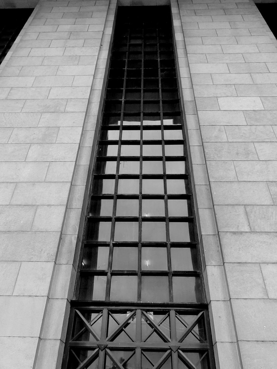 Low angle view of facultad de derecho building