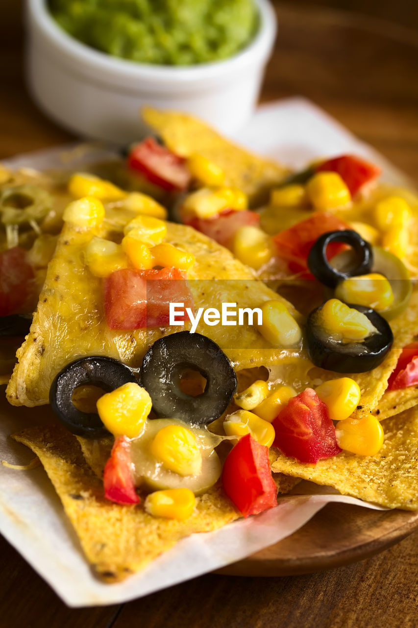 HIGH ANGLE VIEW OF BREAKFAST SERVED IN PLATE