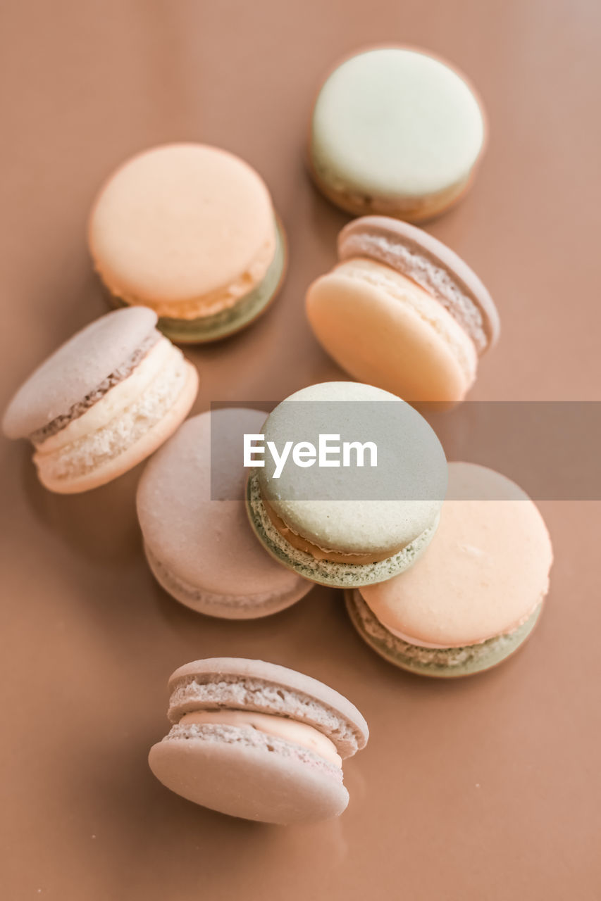 close-up of macaroons on table