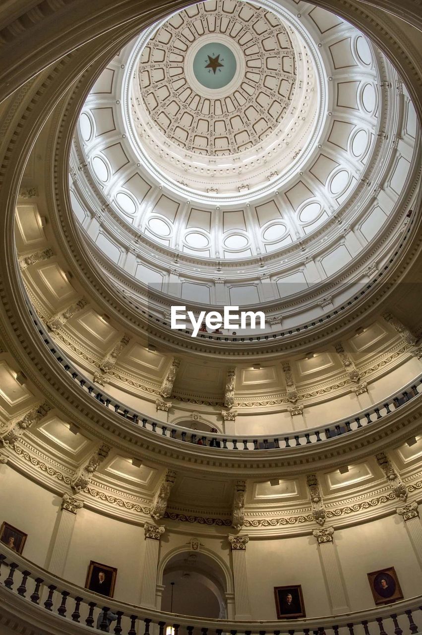 LOW ANGLE VIEW OF DOME OF BUILDING