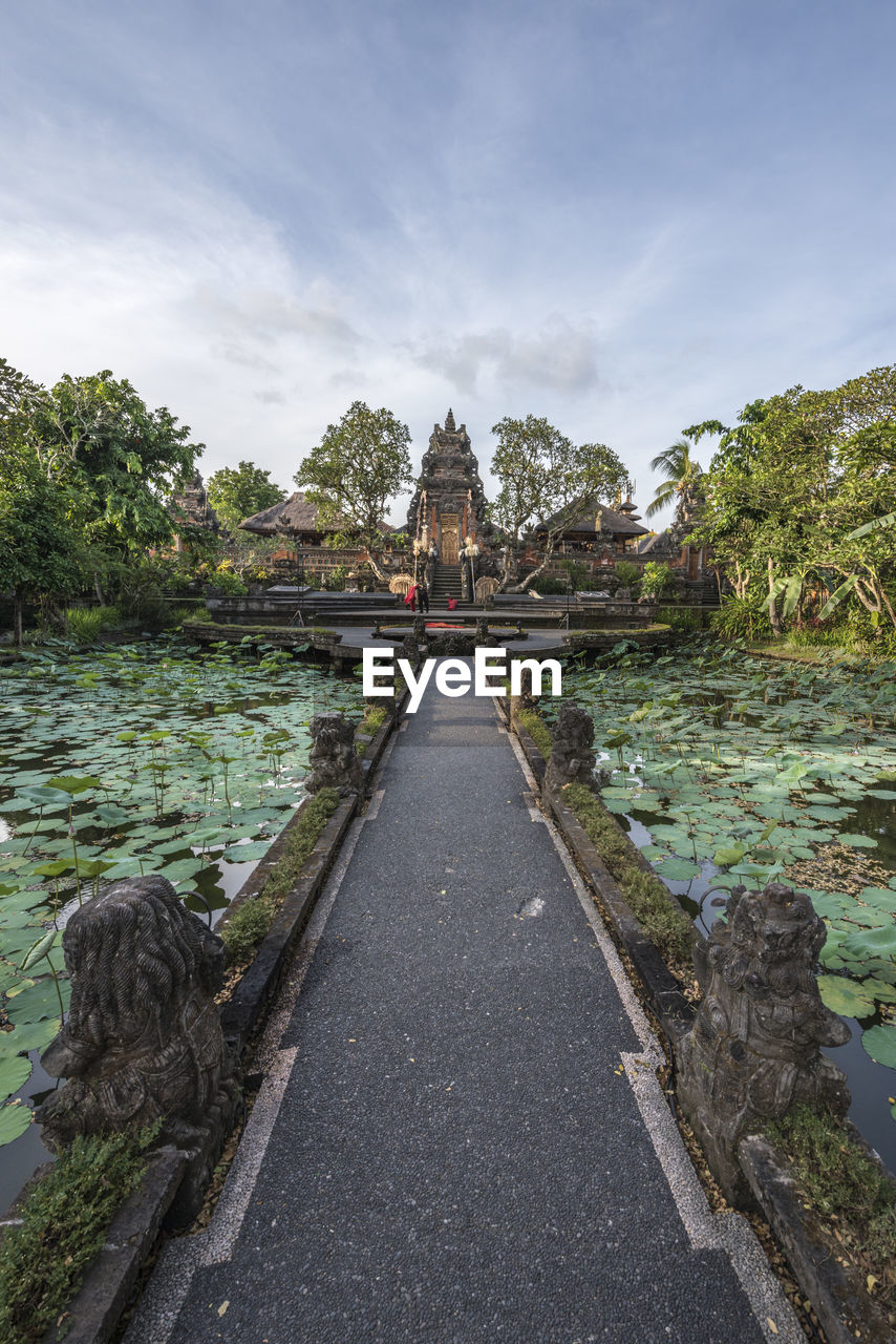 The saraswati temple in ubud, bali. named the water palace is an hindu temple with 2 lotus ponds. 