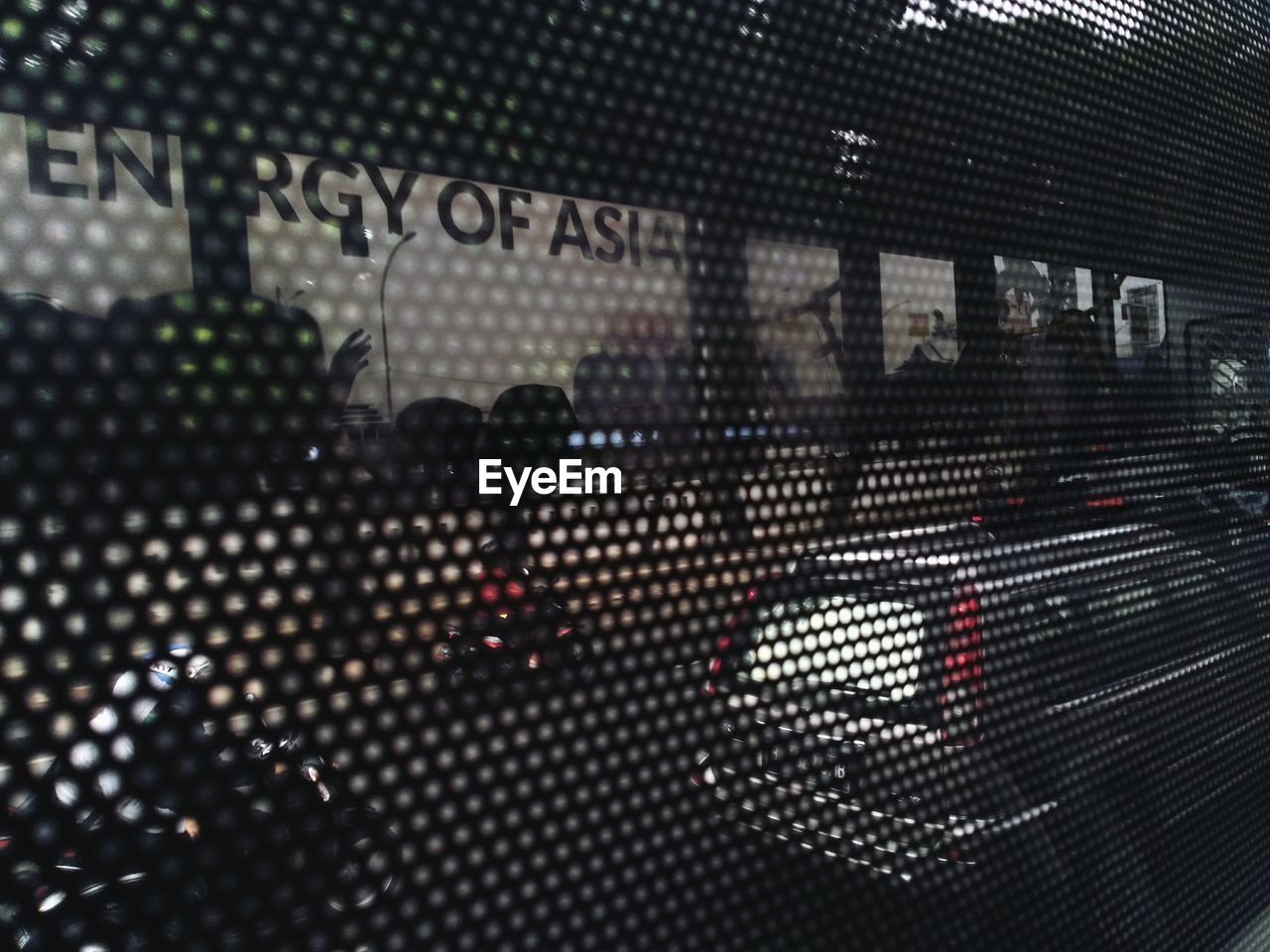 FULL FRAME SHOT OF GLASS WINDOW WITH REFLECTION