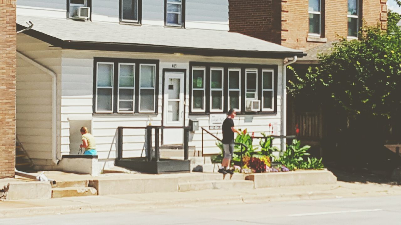 VIEW OF BUILDINGS IN CITY