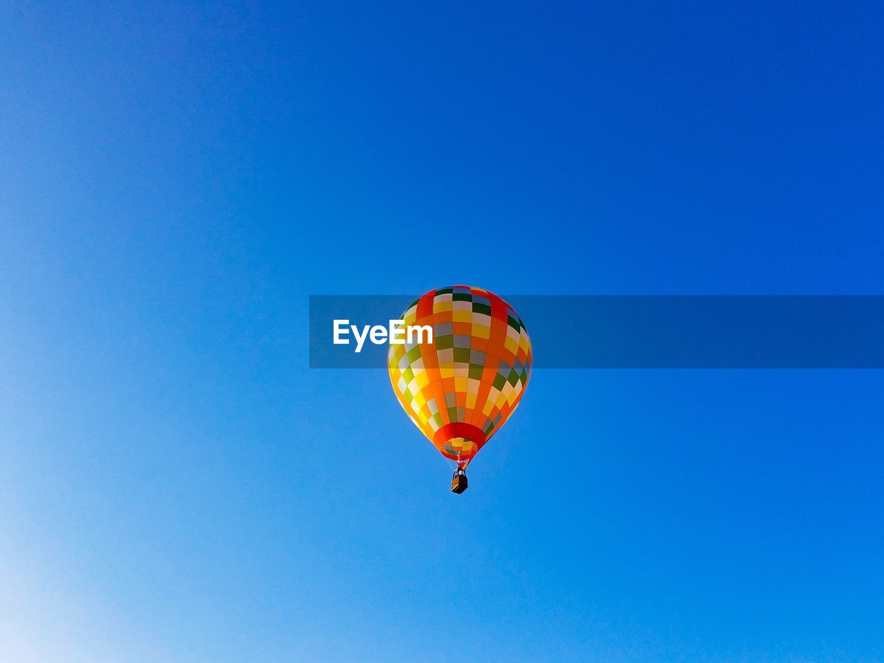 LOW ANGLE VIEW OF HOT AIR BALLOON AGAINST SKY