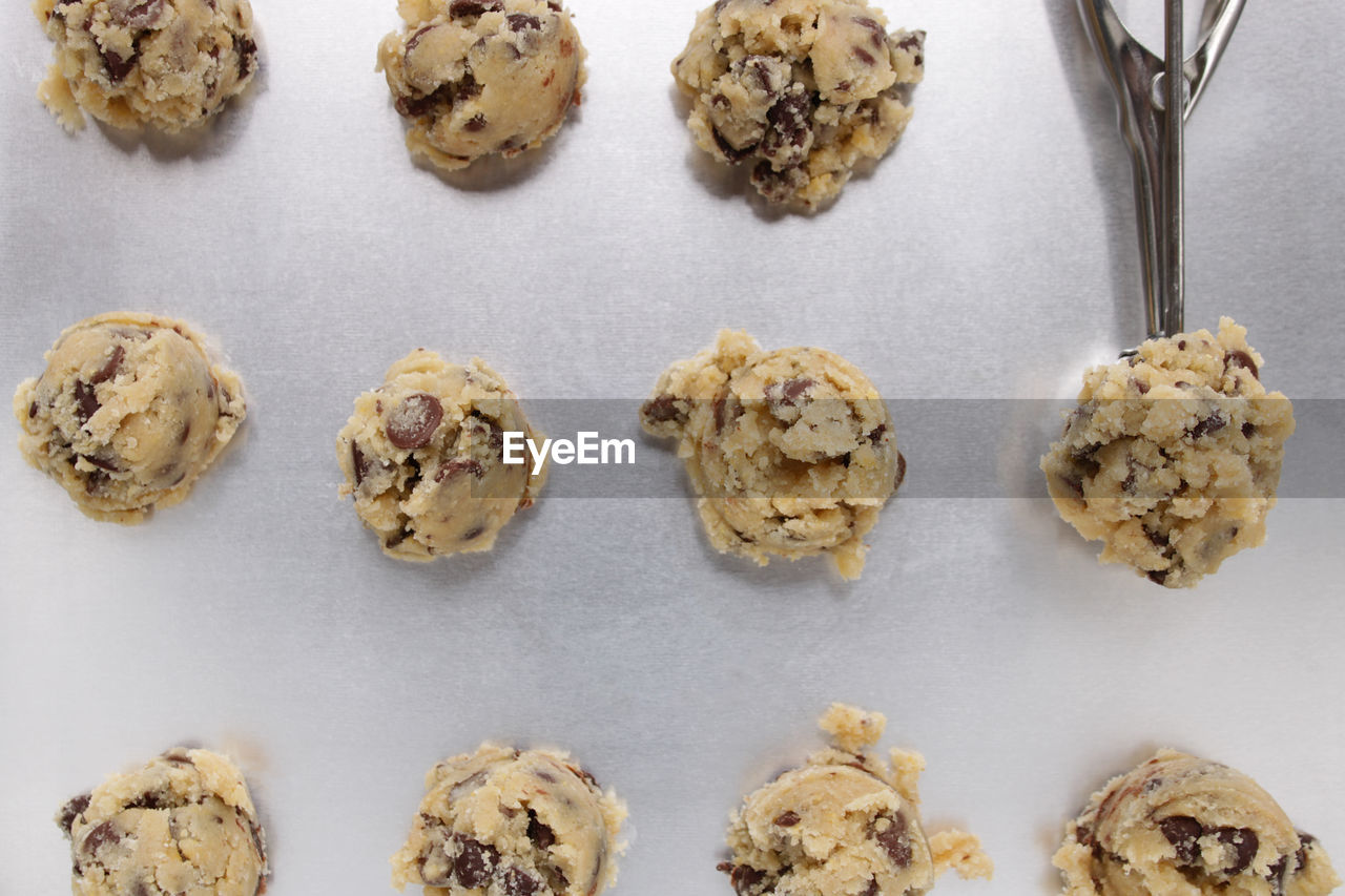 HIGH ANGLE VIEW OF COOKIES AND COFFEE