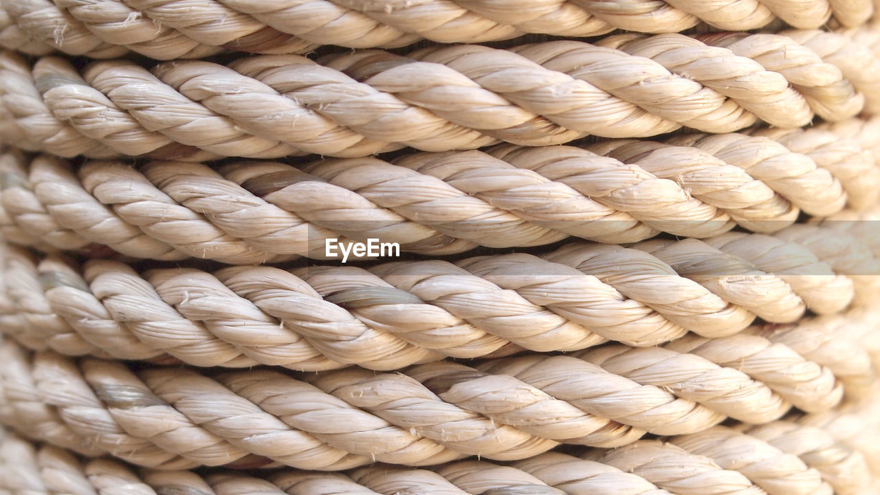 FULL FRAME SHOT OF ROPE