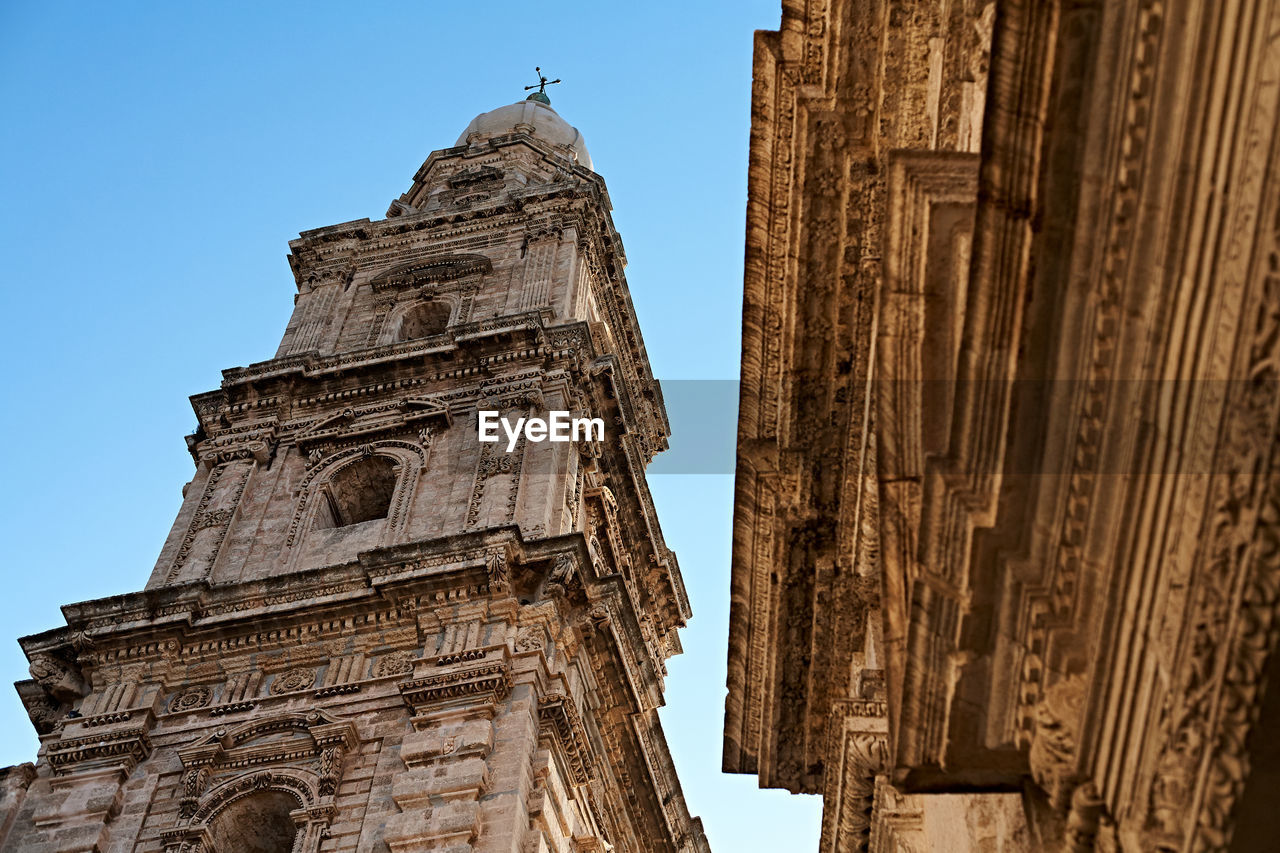 LOW ANGLE VIEW OF A TEMPLE BUILDING