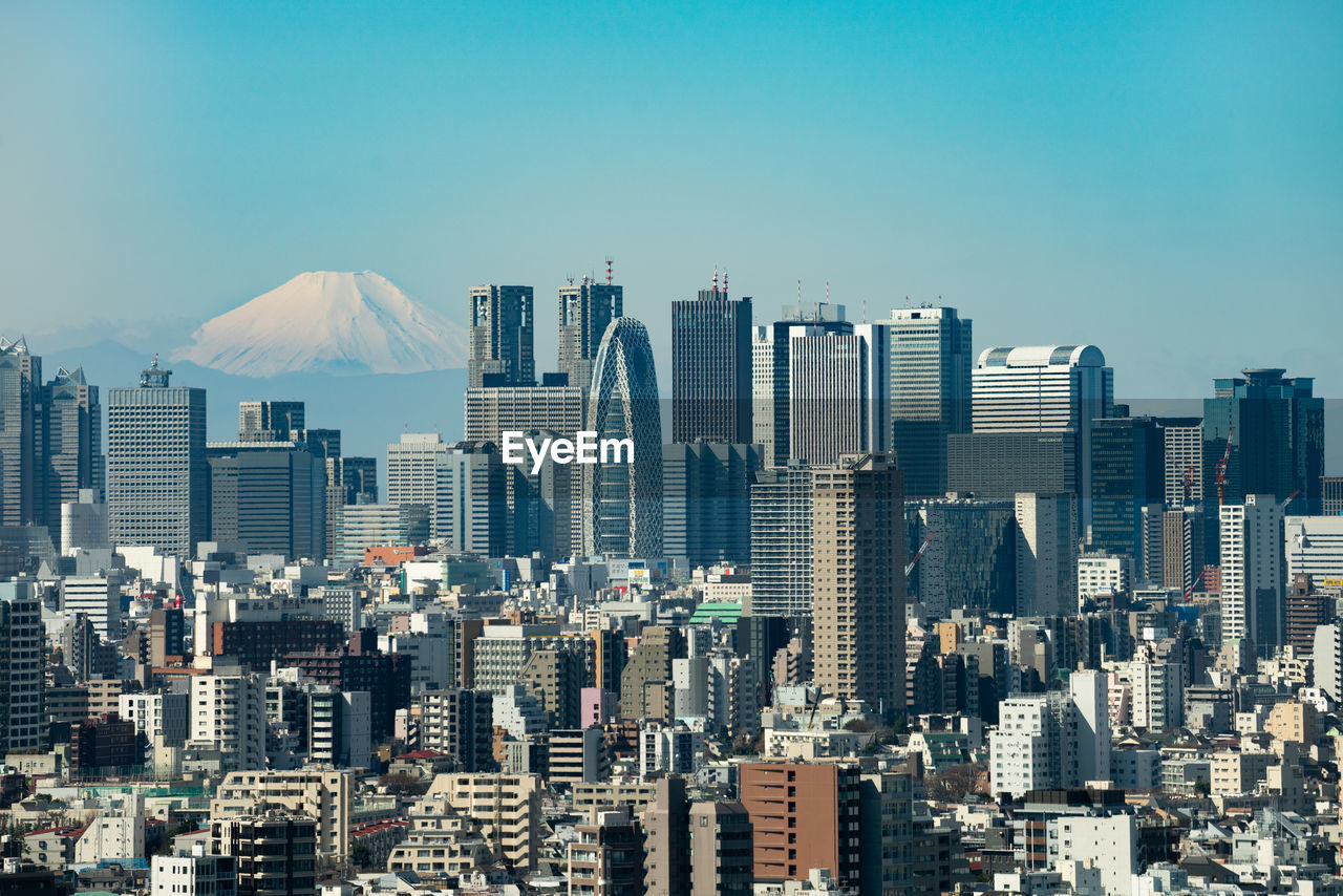 The mount fuji and shinjuku as seen from the bunkyo civic center