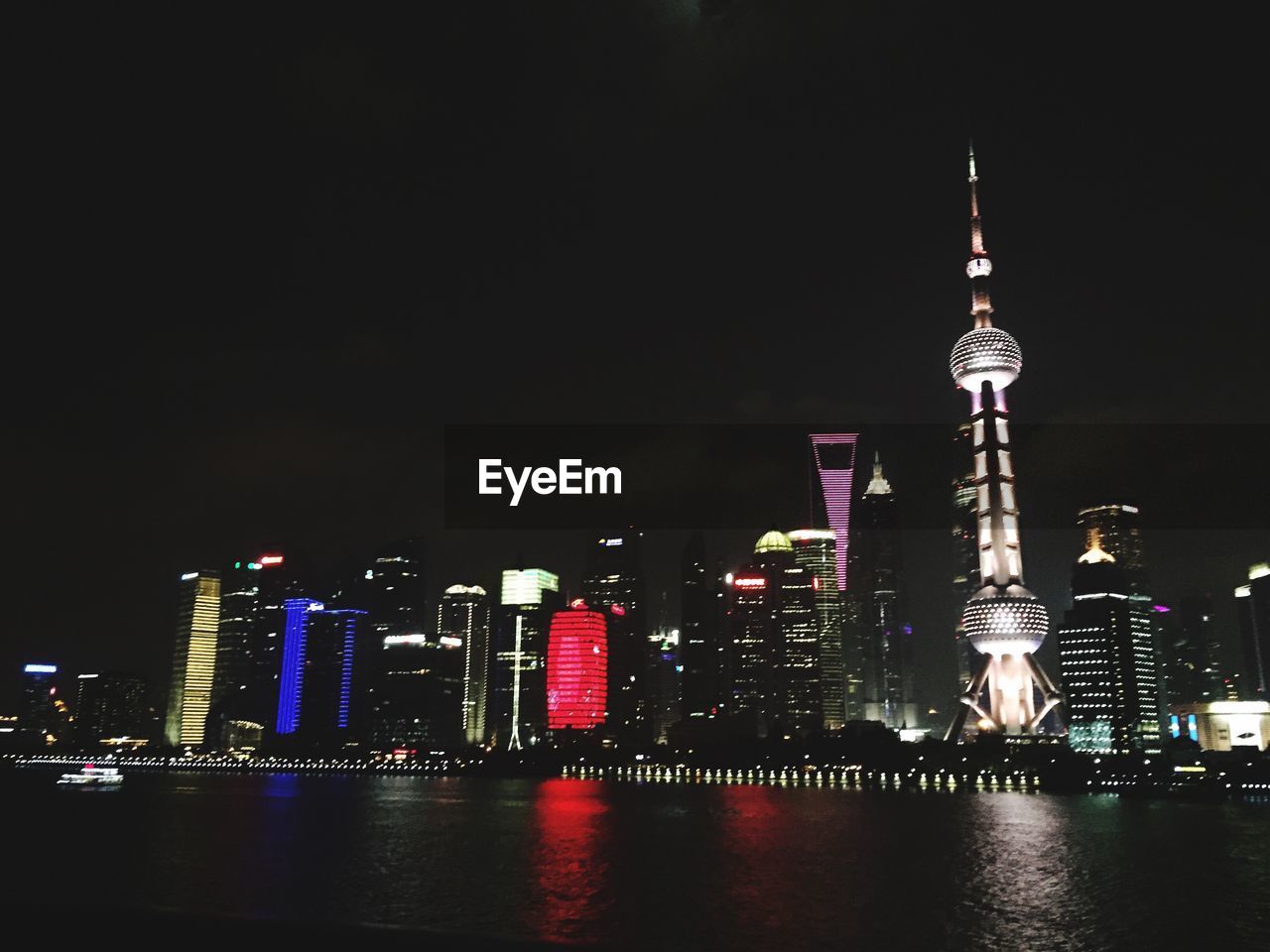 URBAN SKYLINE AT NIGHT