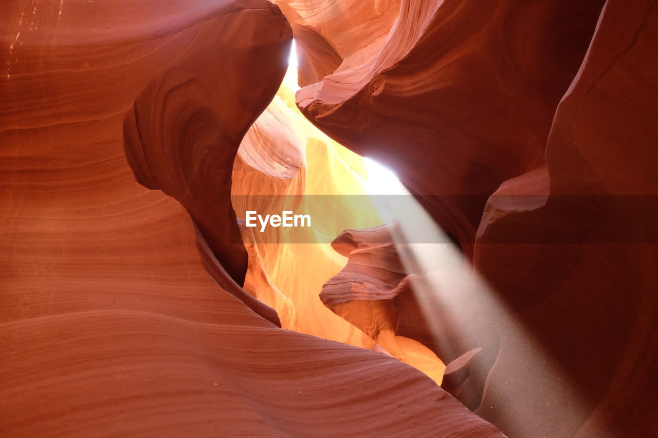 FULL FRAME SHOT OF ROCKS