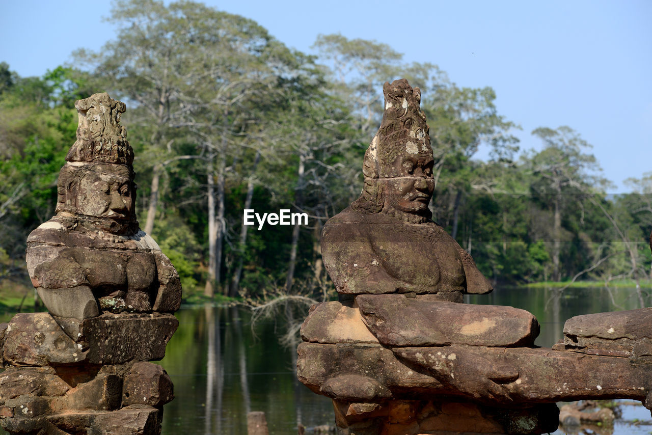 Old statues at ankor wat