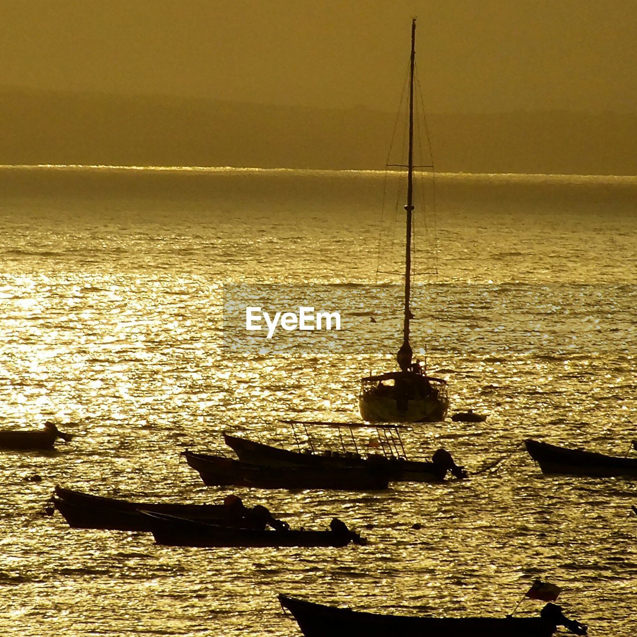 VIEW OF SEA AT SUNSET