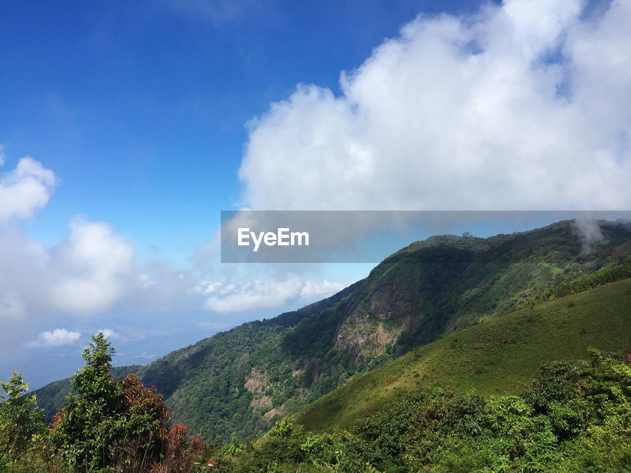 SCENIC VIEW OF MOUNTAIN AGAINST SKY