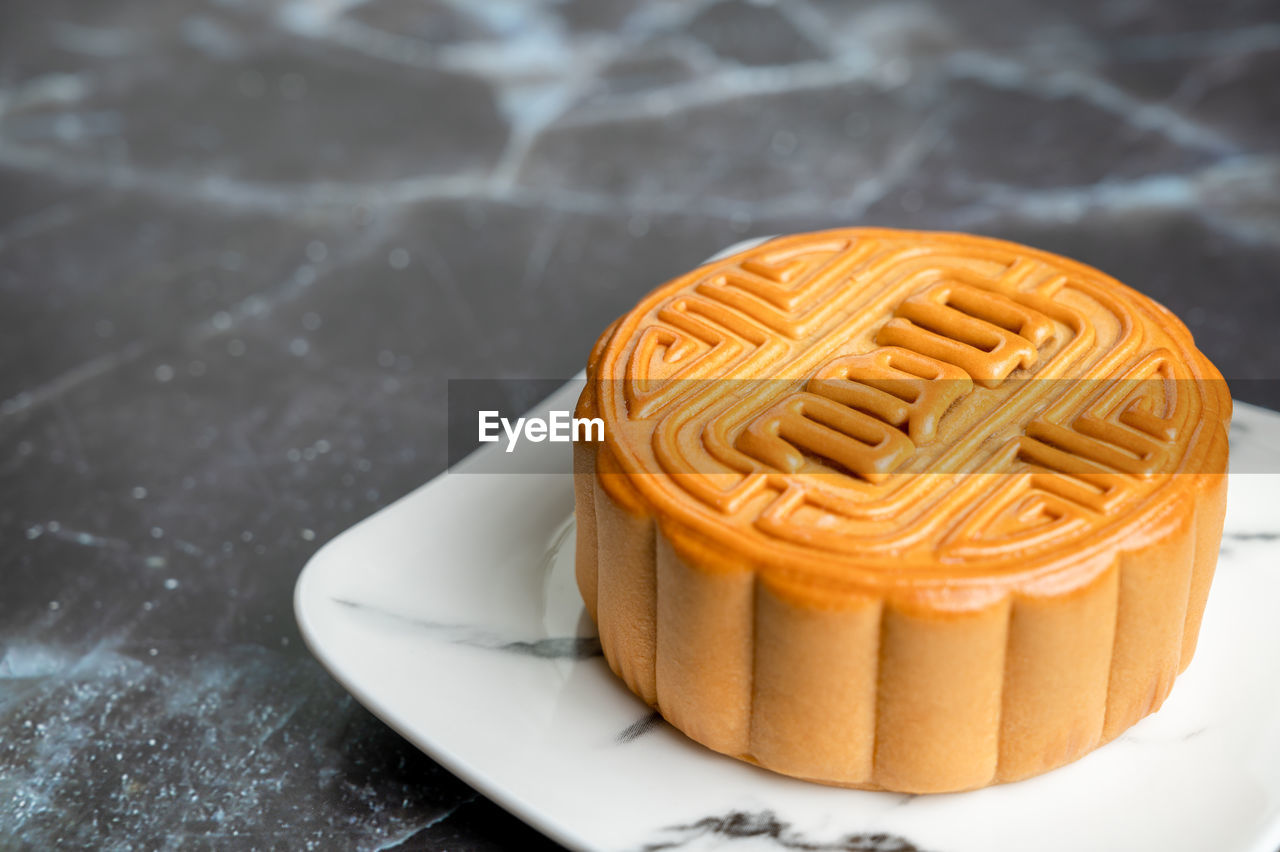 Moon cake, the most popular food of the mid-autumn festival.