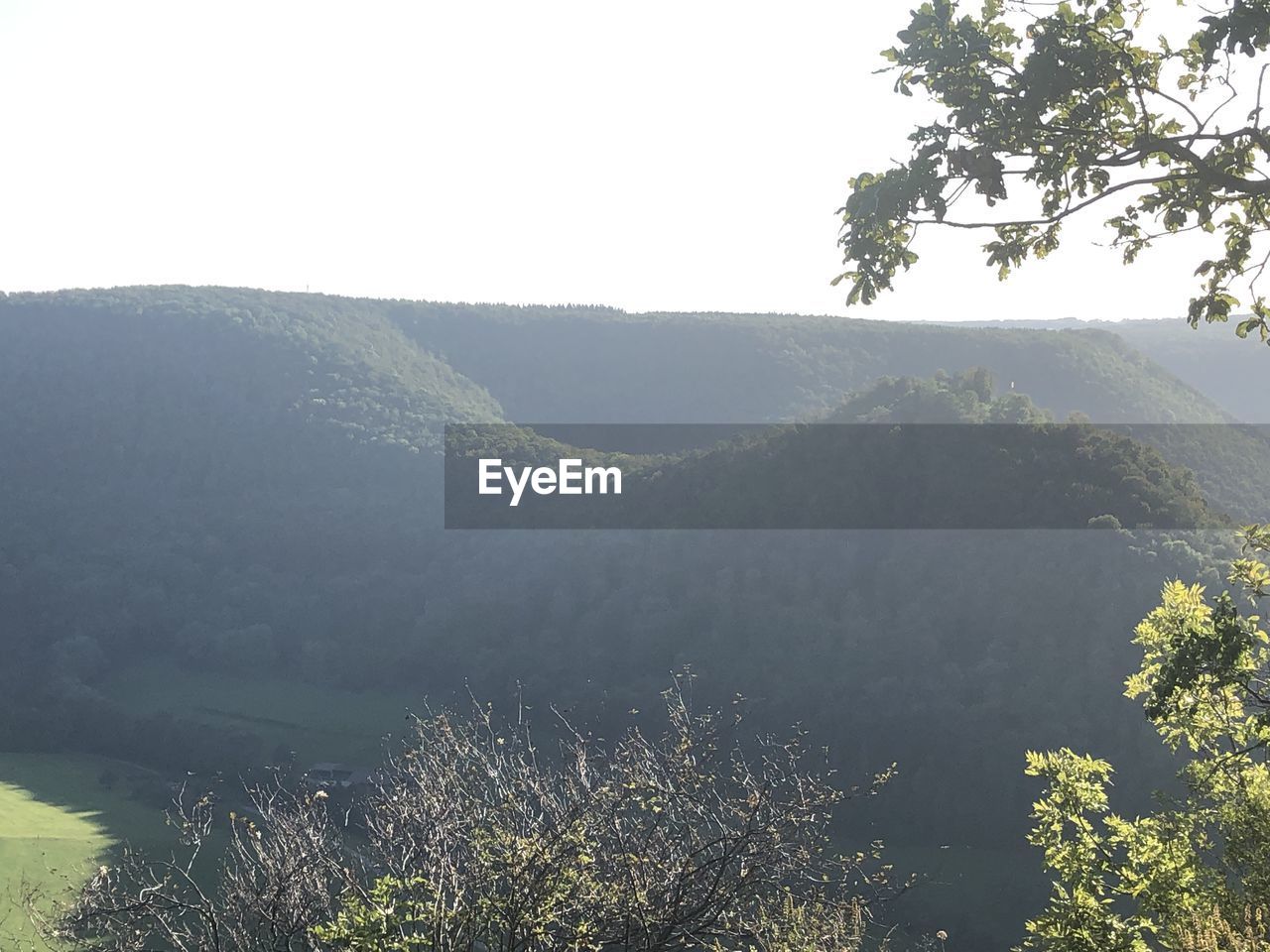 SCENIC VIEW OF MOUNTAIN AGAINST SKY