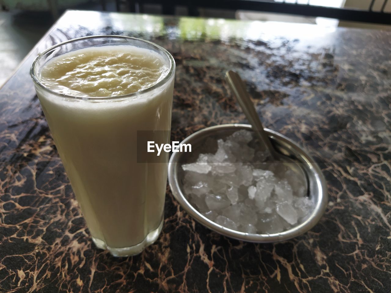 food and drink, drink, refreshment, household equipment, glass, drinking glass, food, soft drink, healthy eating, no people, wellbeing, freshness, indoors, dairy, cold temperature, straw, horchata, table, alcoholic beverage, produce, still life, milk, close-up, day, frozen, smoothie, milkshake