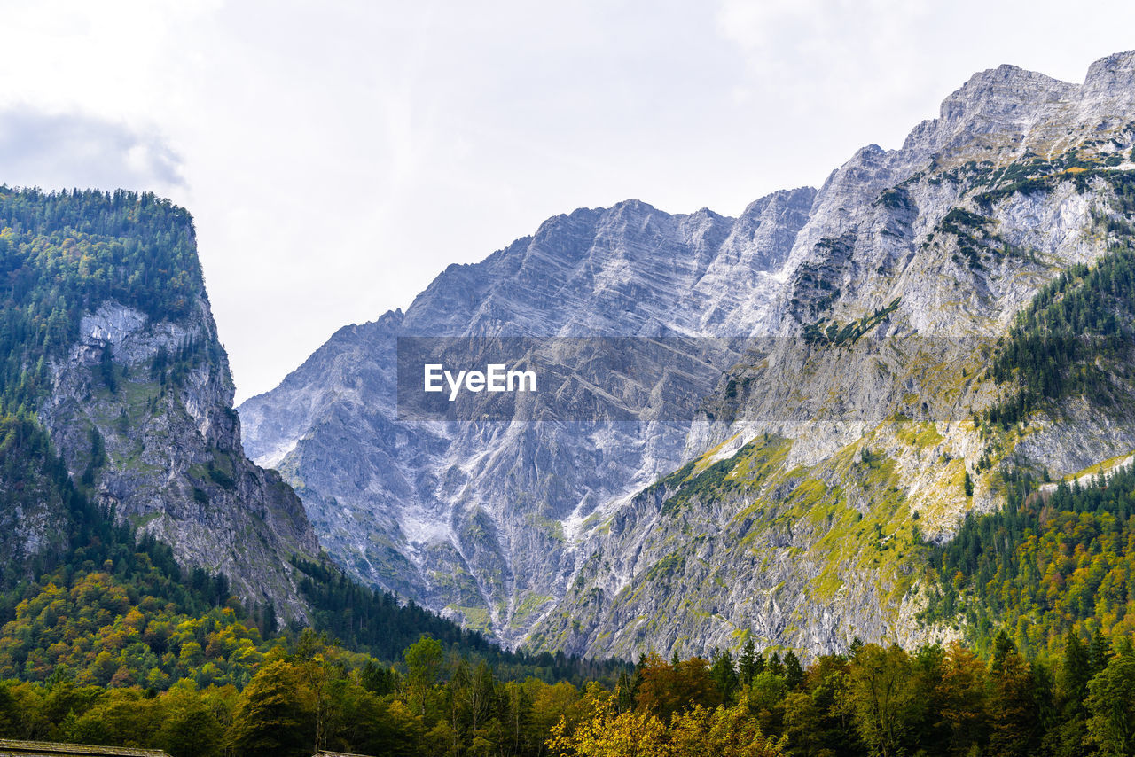 SCENIC VIEW OF MOUNTAIN AGAINST SKY