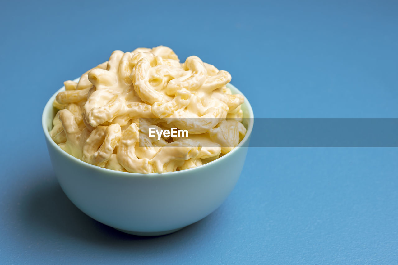 CLOSE-UP OF PASTA IN BOWL