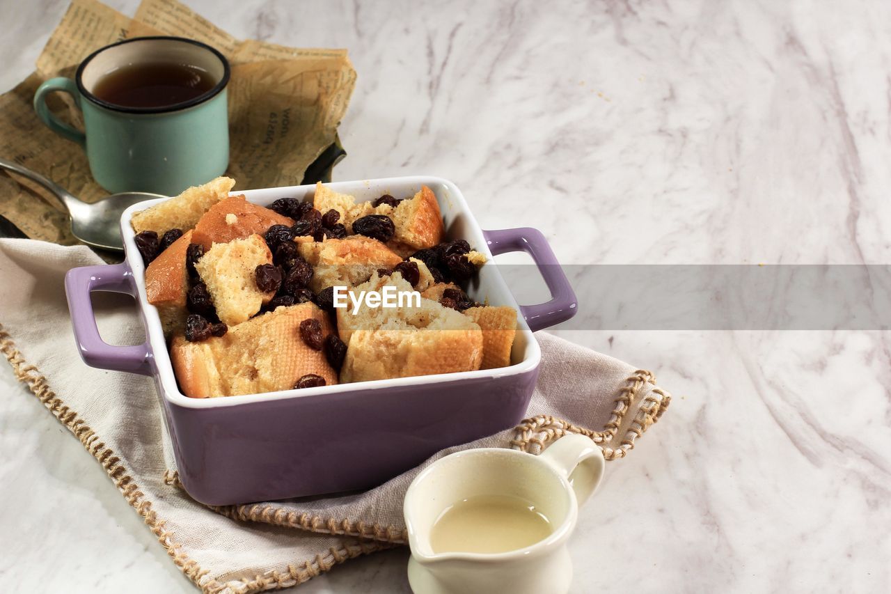 Cinnamon bread and butter pudding with raisins